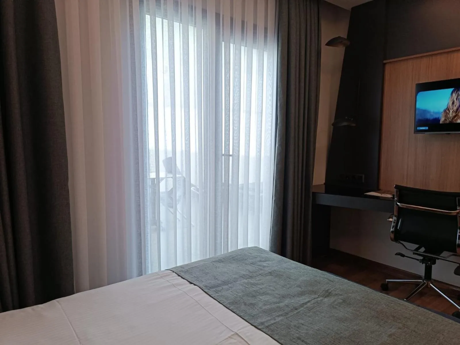 TV and multimedia, Bed in Expoist Hotel