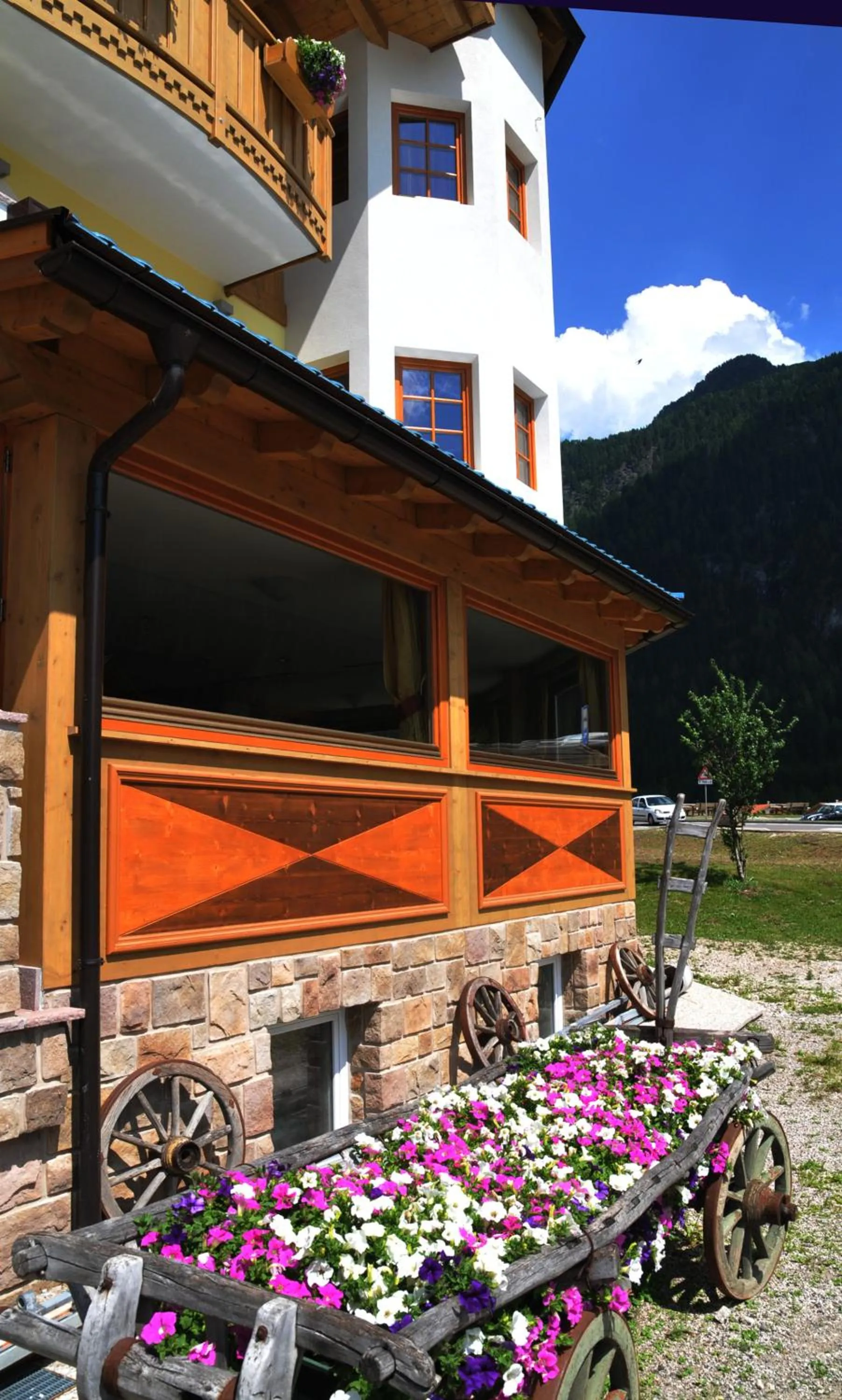 Facade/entrance in Hotel Ciamol