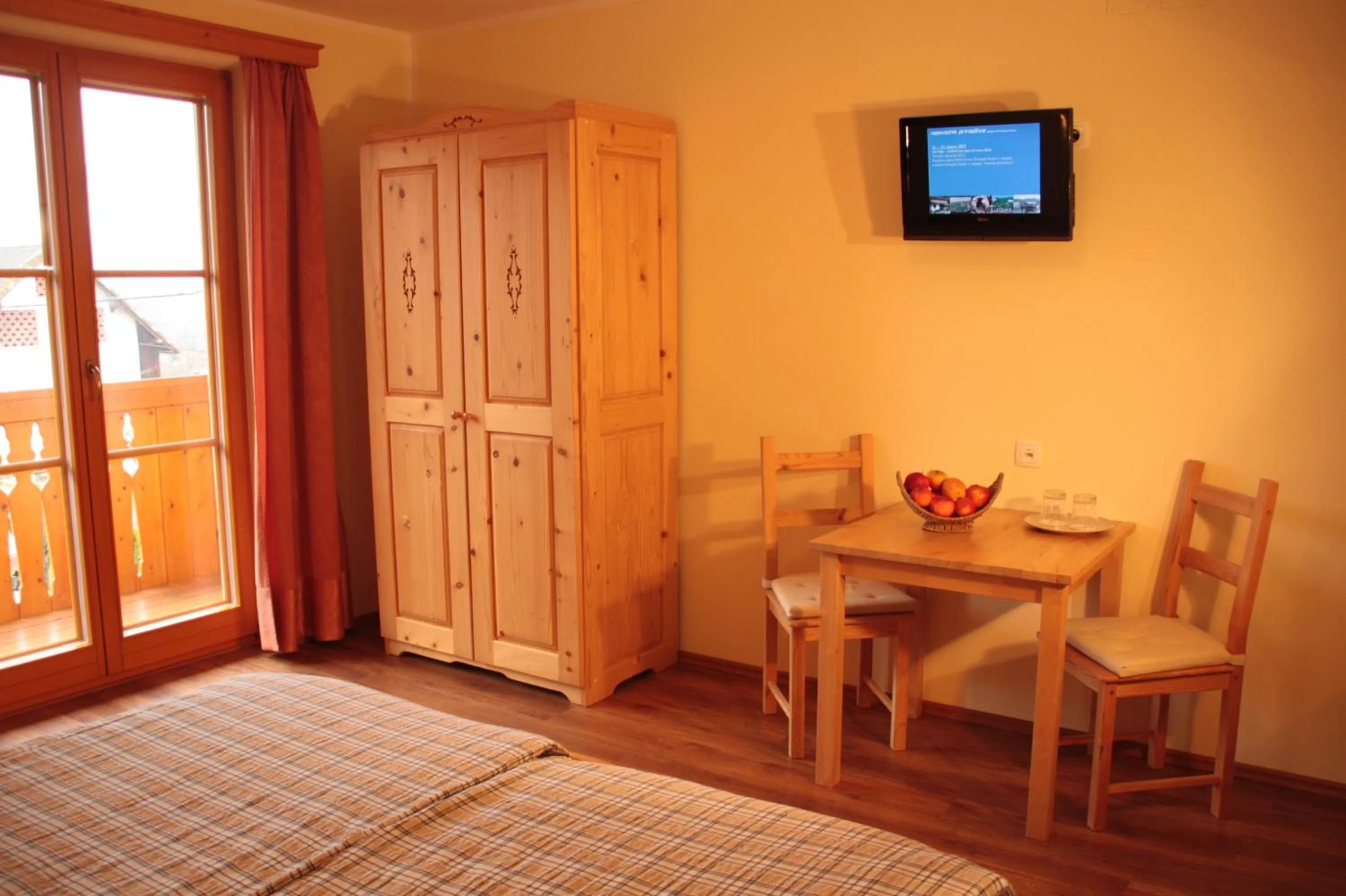 Photo of the whole room, Bed in Tourist Farm "Pri Biscu"