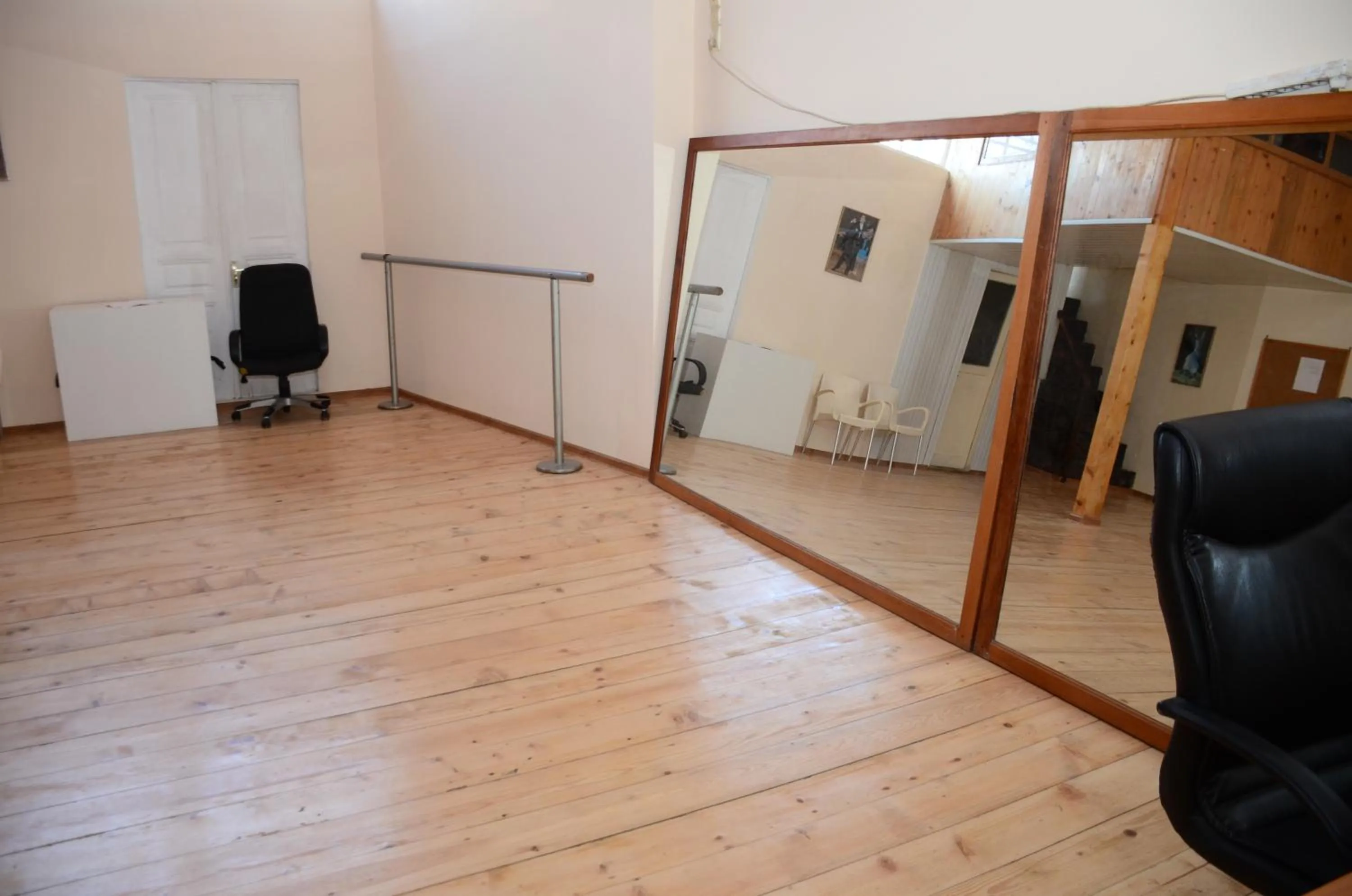 Entertainment in Guest House Batumi Globus