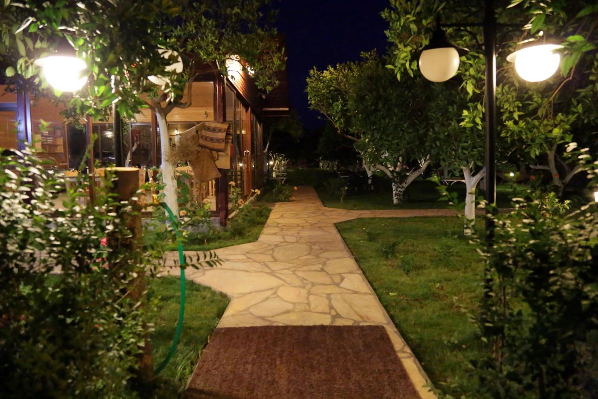 Garden in Mercan Bungalow