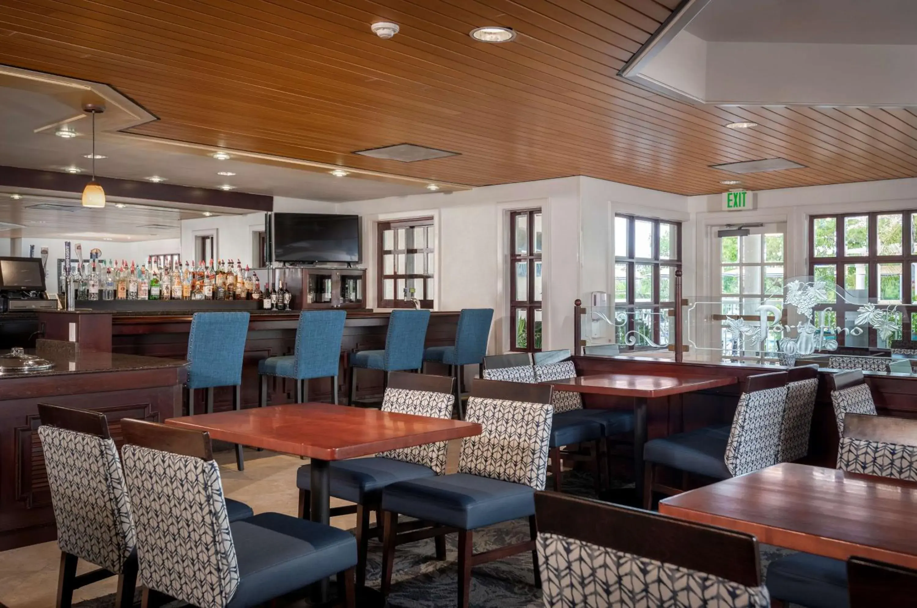 Restaurant/places to eat in DoubleTree Suites by Hilton Naples Restaurant/places to eat in DoubleTree Suites by Hilton Naples