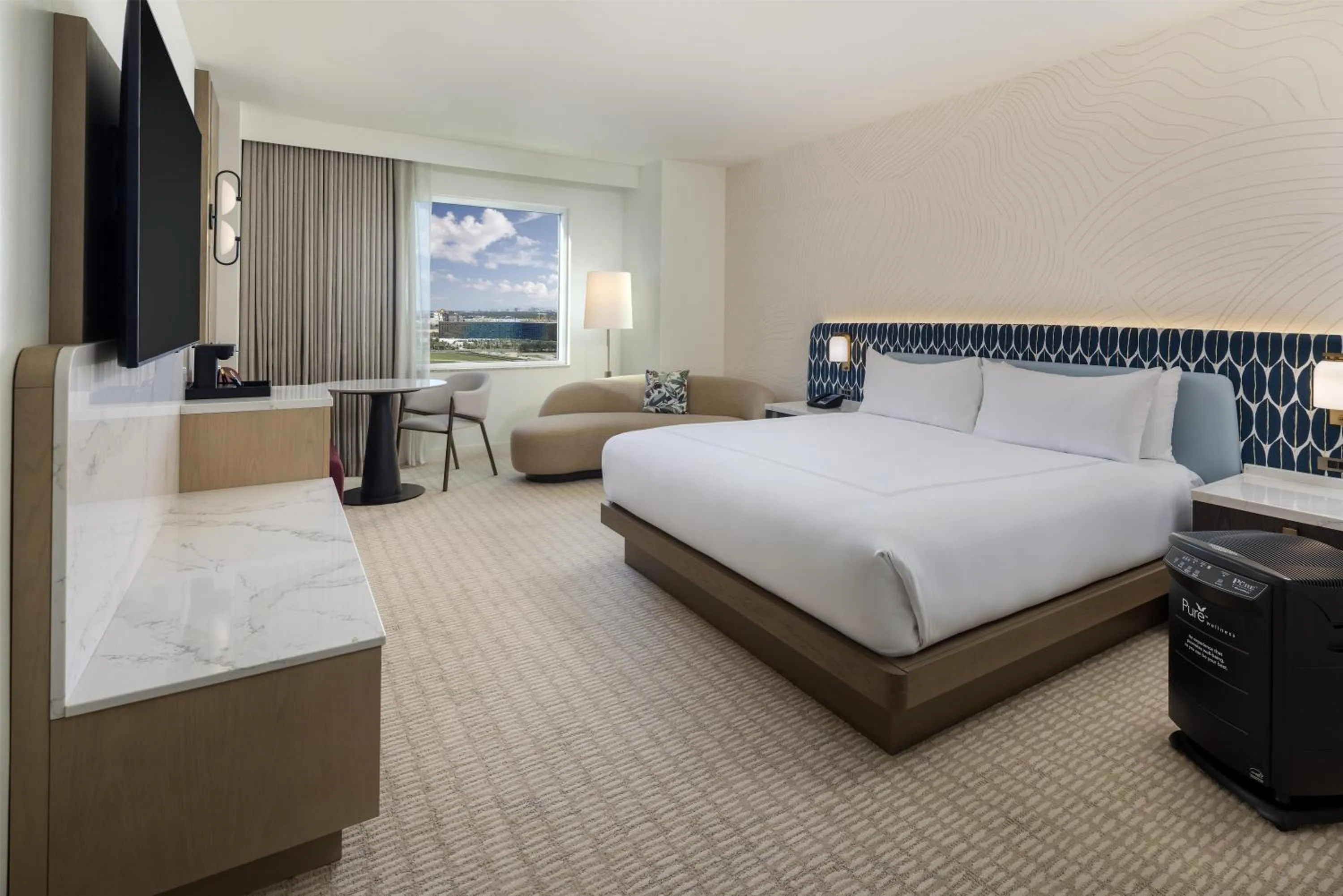 Photo of the whole room, Bed in Hilton Orlando