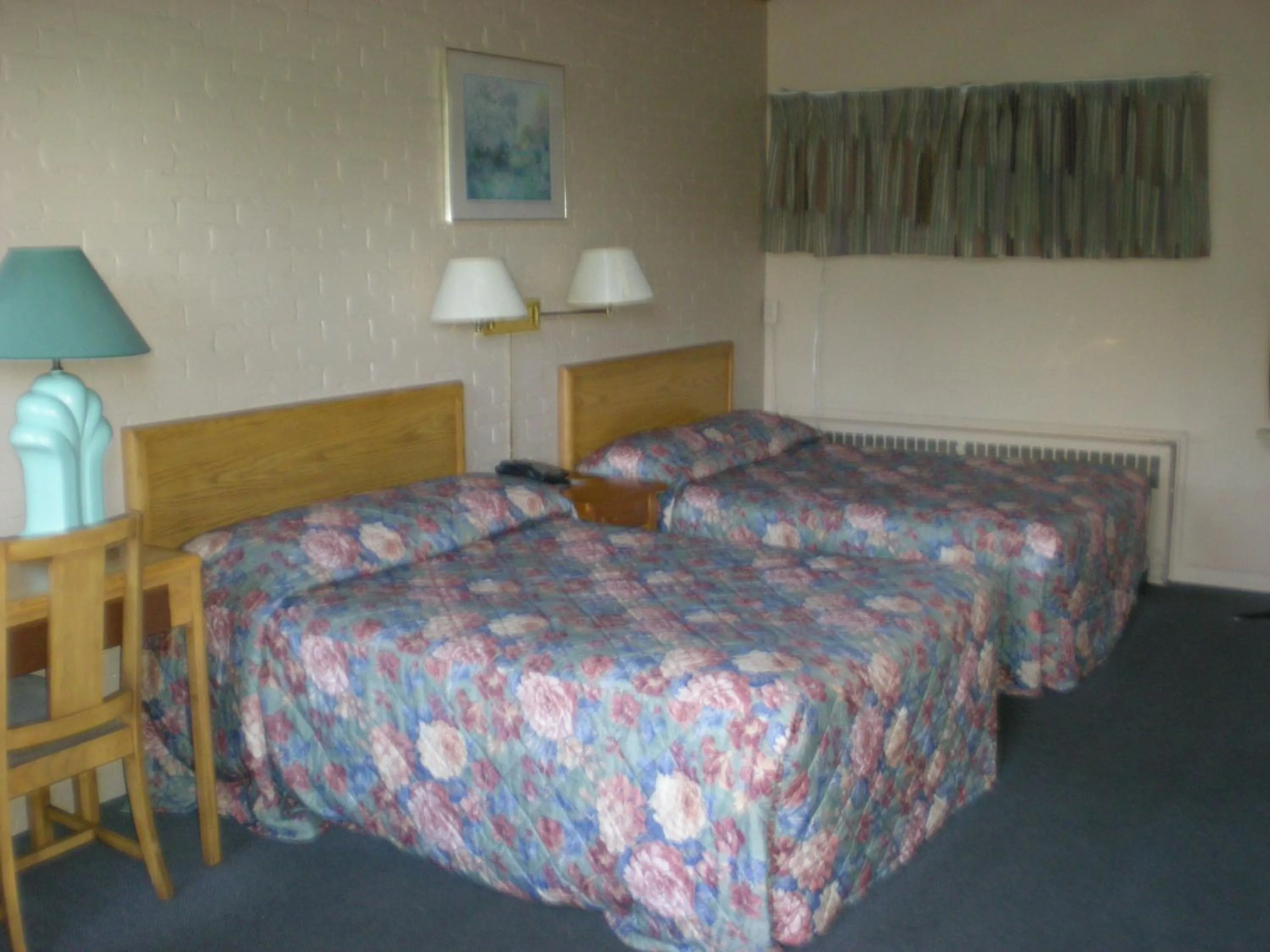 Bedroom, Bed in Motel Seigneurie de Vaudreuil