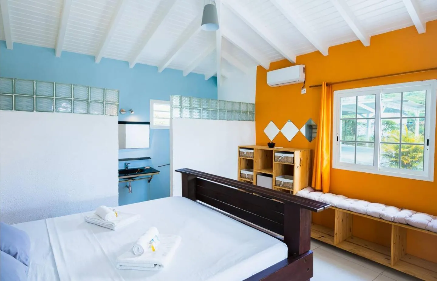 Bedroom, Bed in La Villa Soleil :)
