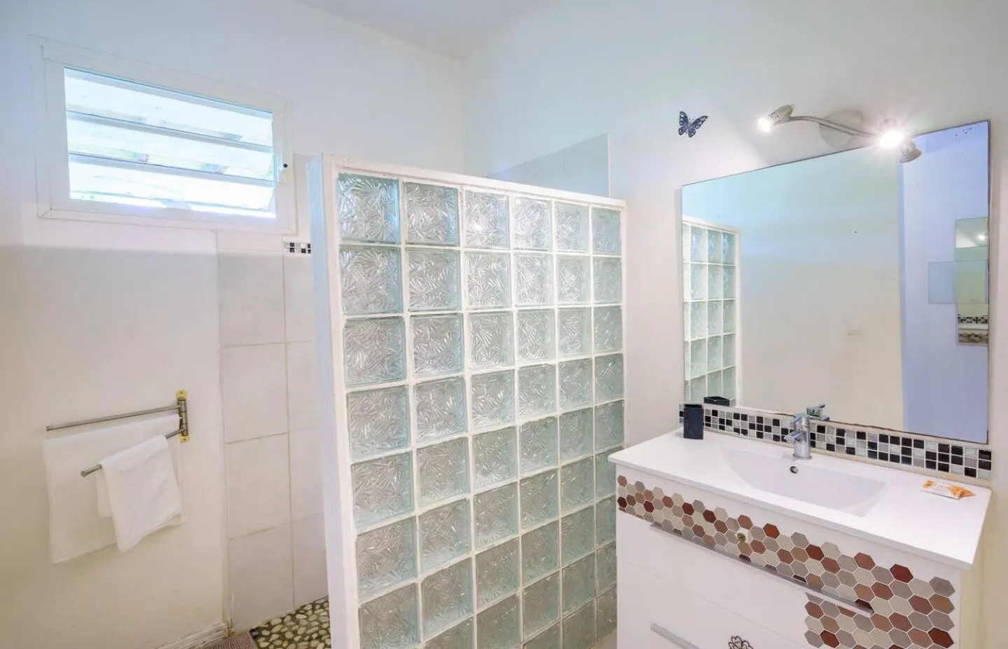 Bathroom in La Villa Soleil :)