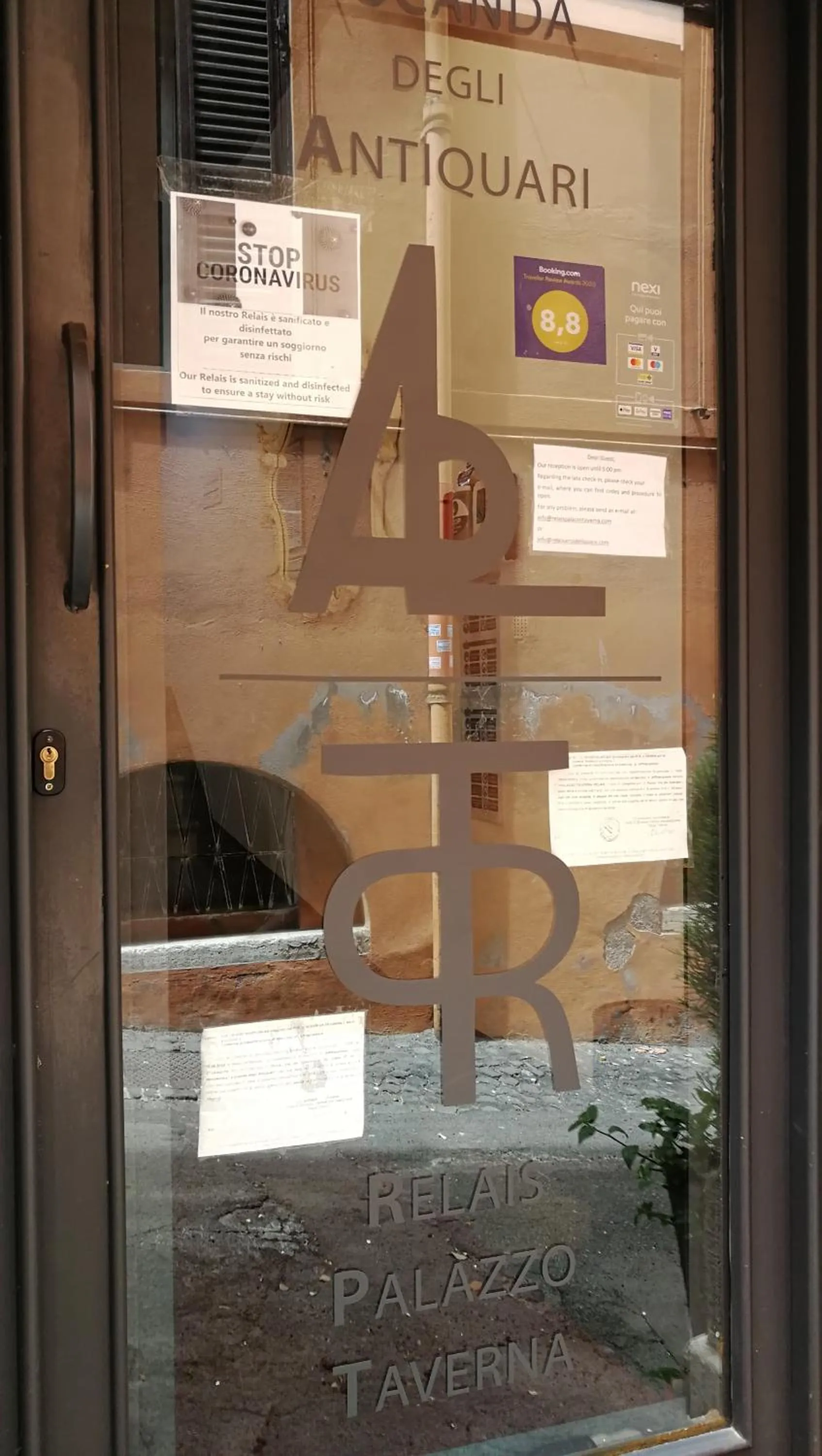 Facade/entrance in Relais Palazzo Taverna