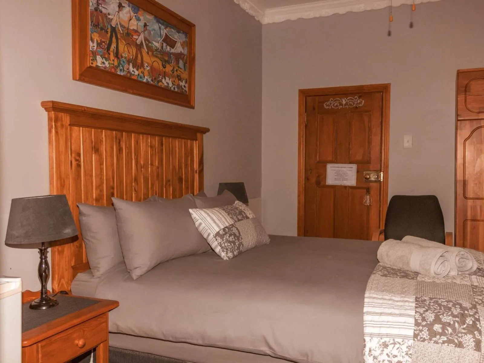 Deluxe Double Room with Bath - single occupancy in Donsveertjie Gasteplaas & Venue