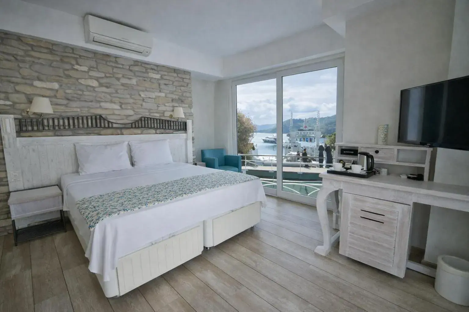 Sea view, Bed in Dedeminn Marina Hotel Sea view, Bed in Dedeminn Marina Hotel