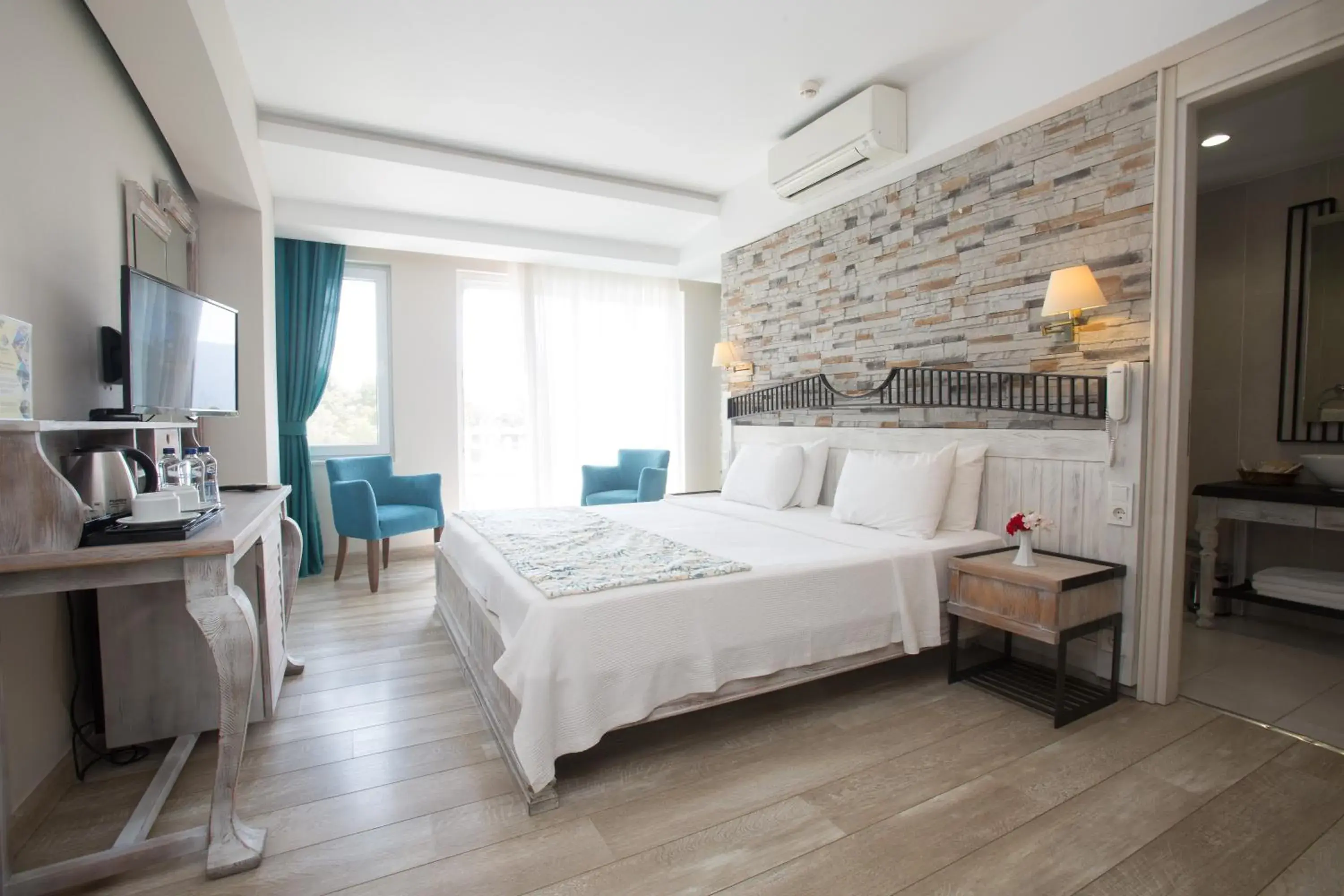 Spring, Bed in Dedeminn Marina Hotel Spring, Bed in Dedeminn Marina Hotel