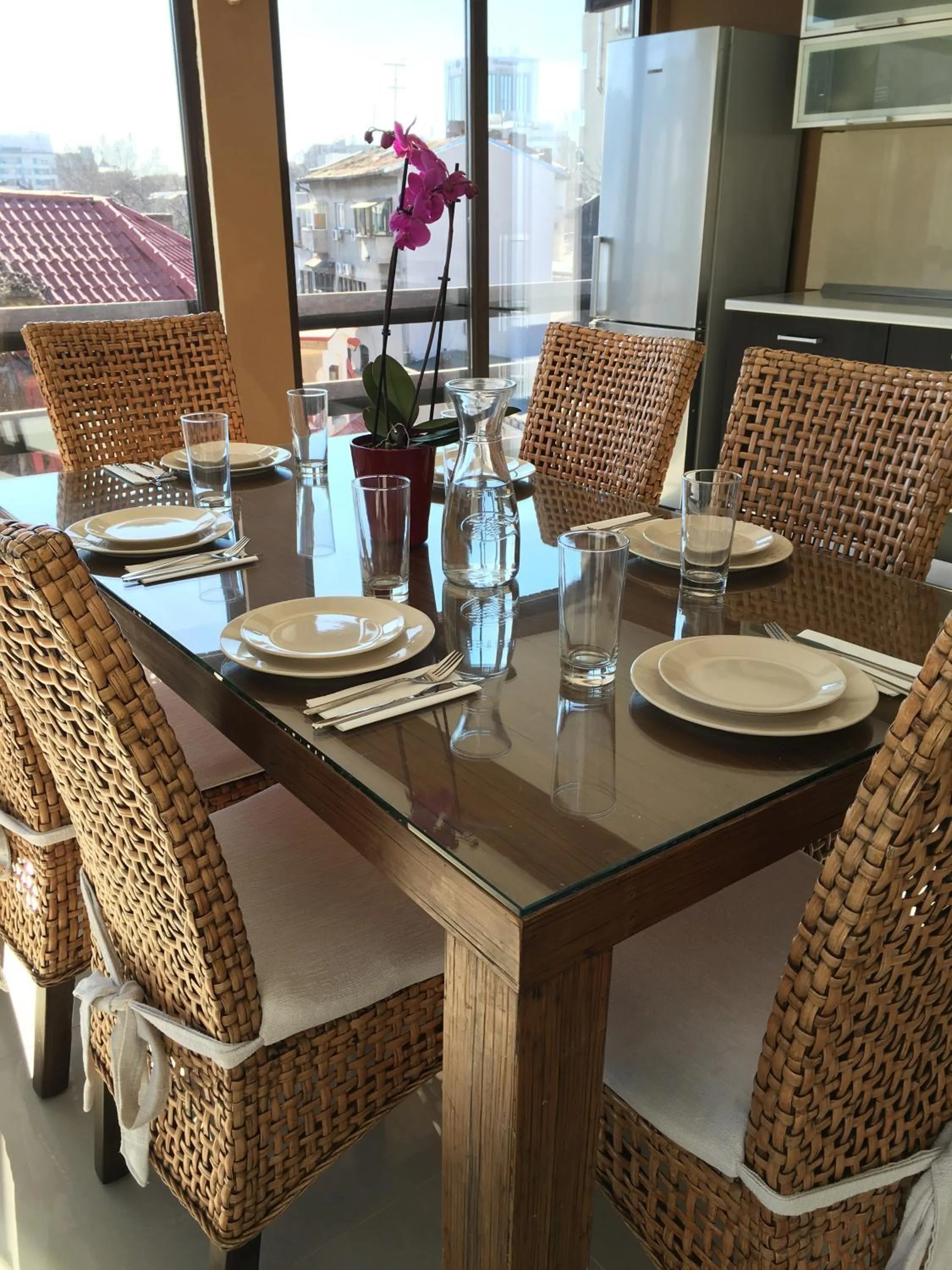 Dining area in Elysium