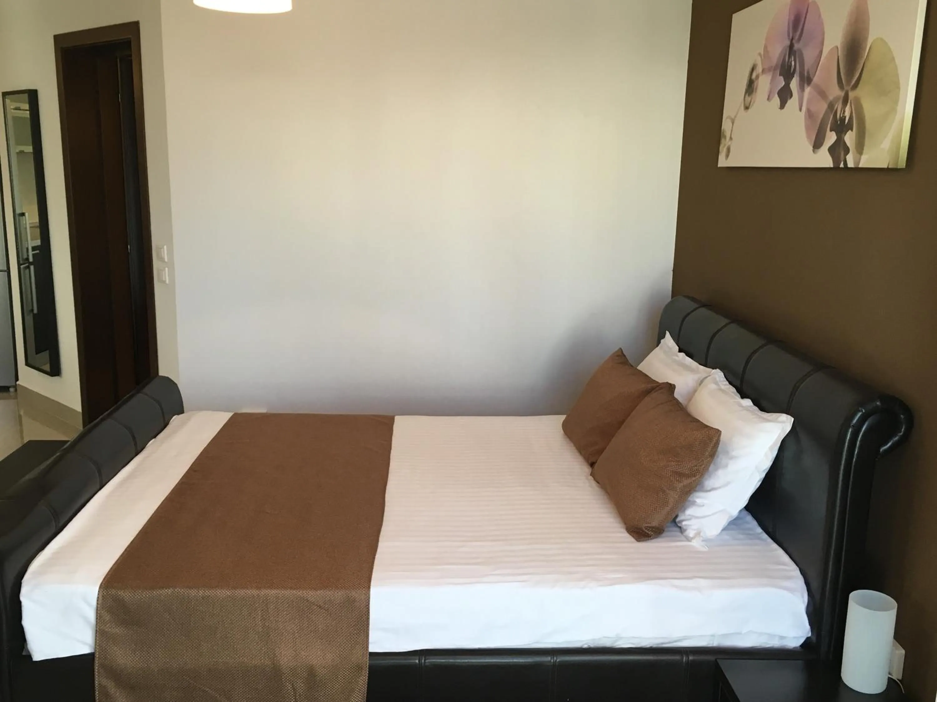 Bedroom, Bed in Elysium