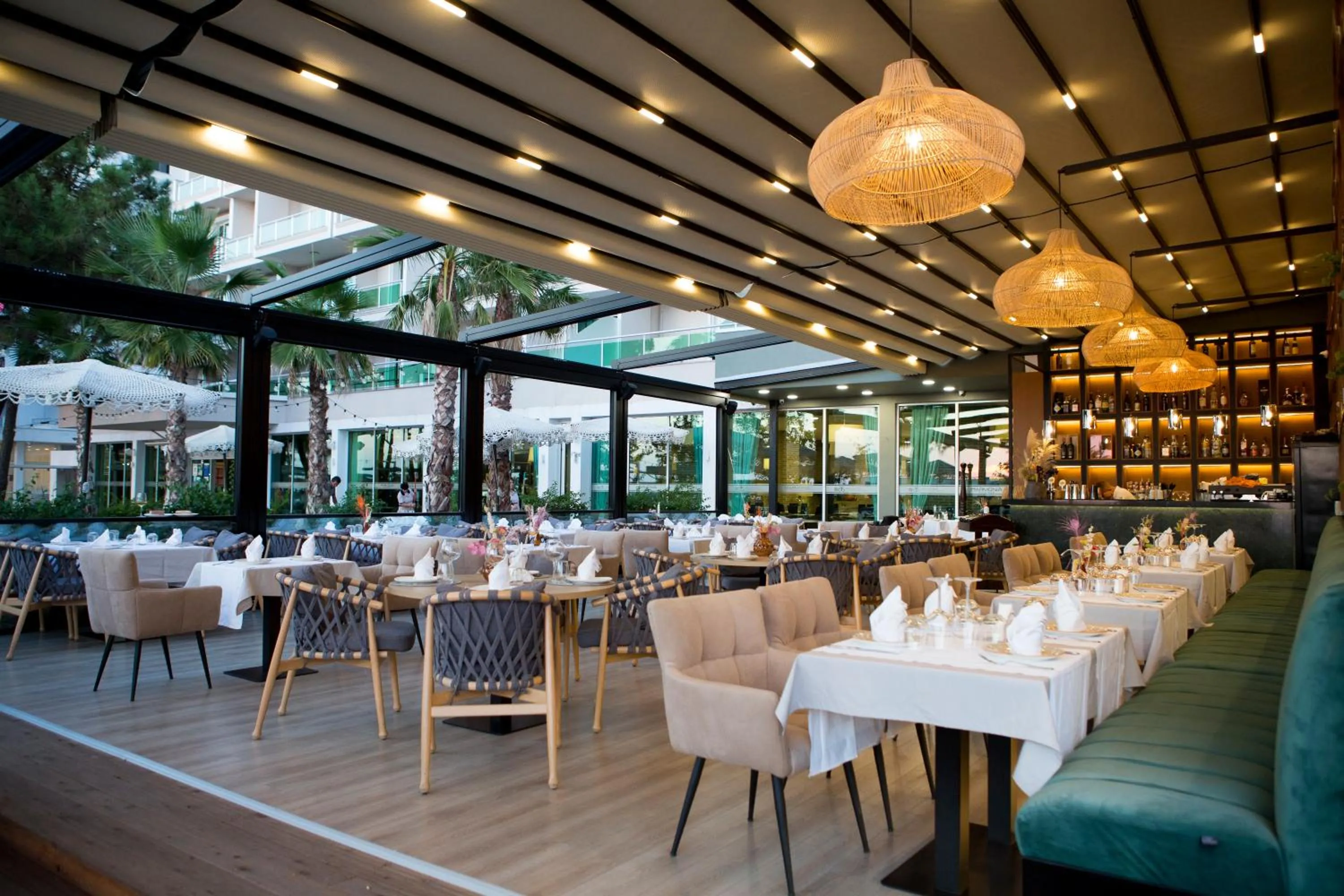 Restaurant/places to eat in Albanian Star Hotel