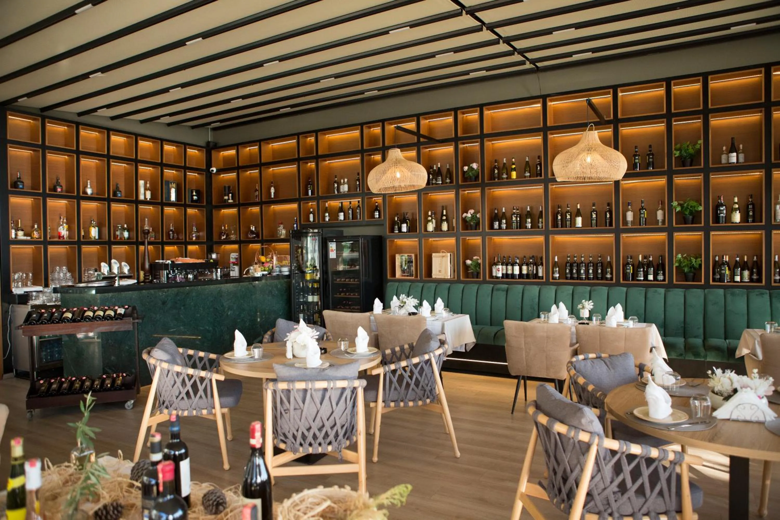 Restaurant/places to eat in Albanian Star Hotel
