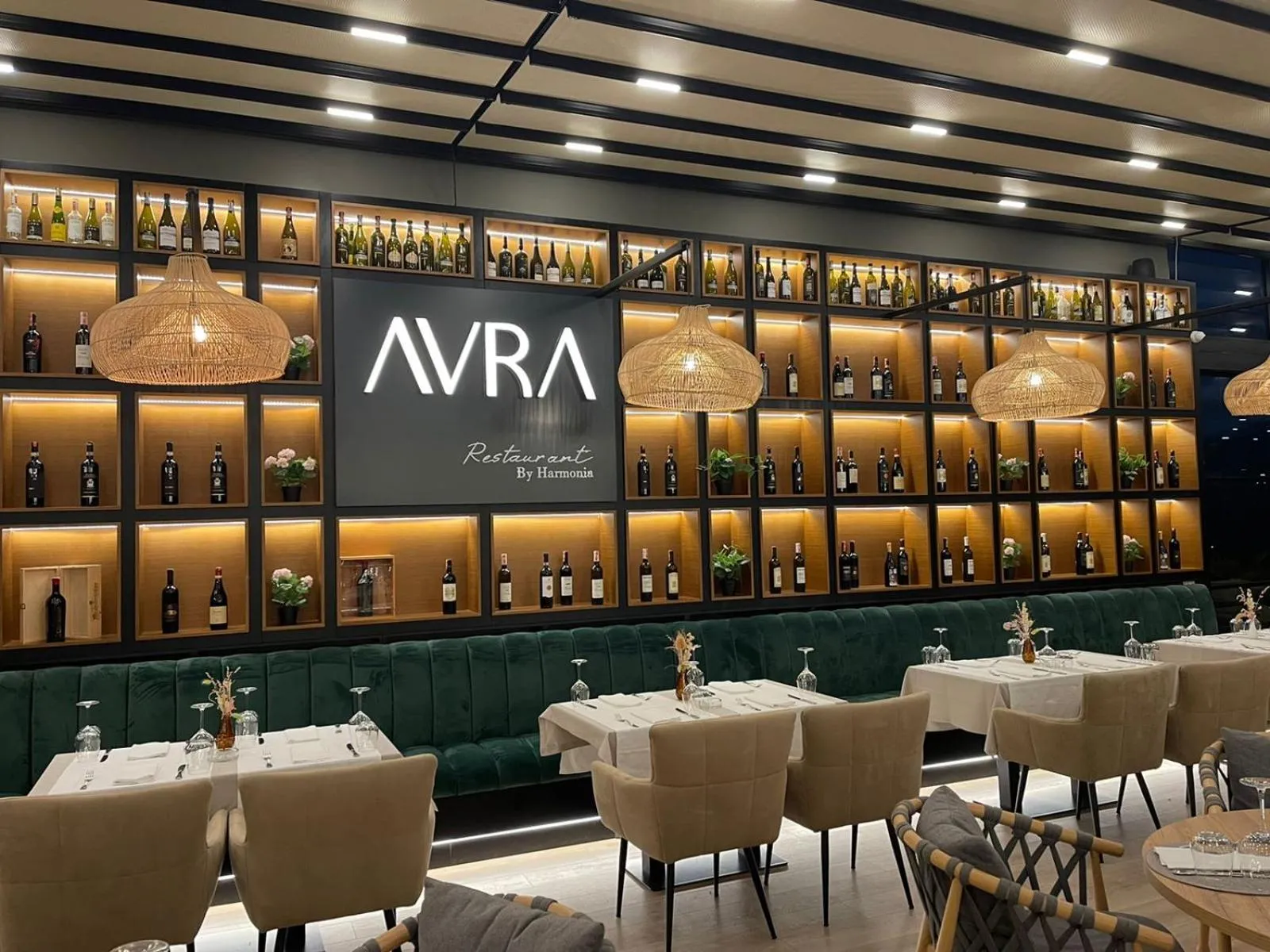 Restaurant/places to eat in Albanian Star Hotel