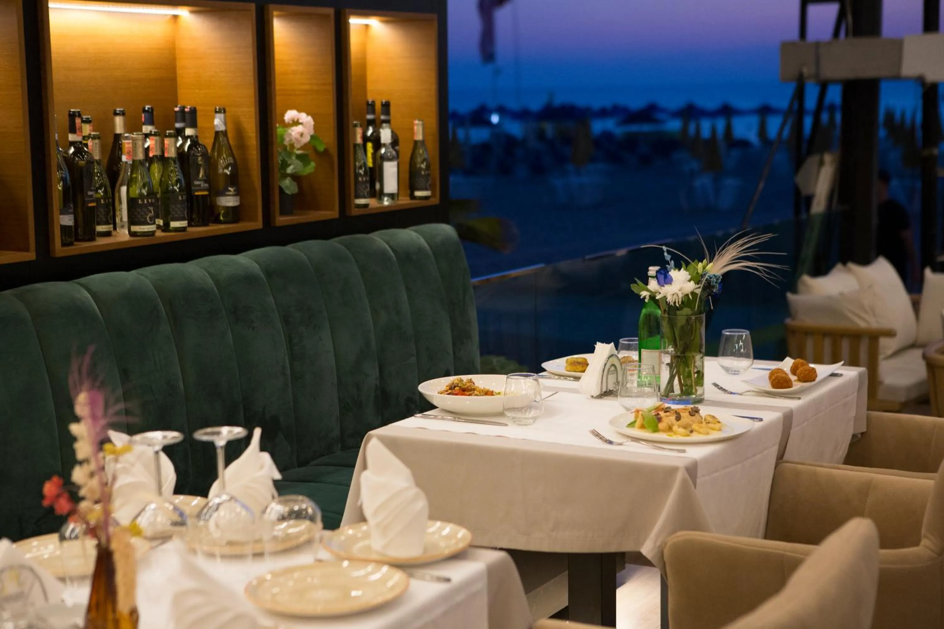 Restaurant/places to eat in Albanian Star Hotel