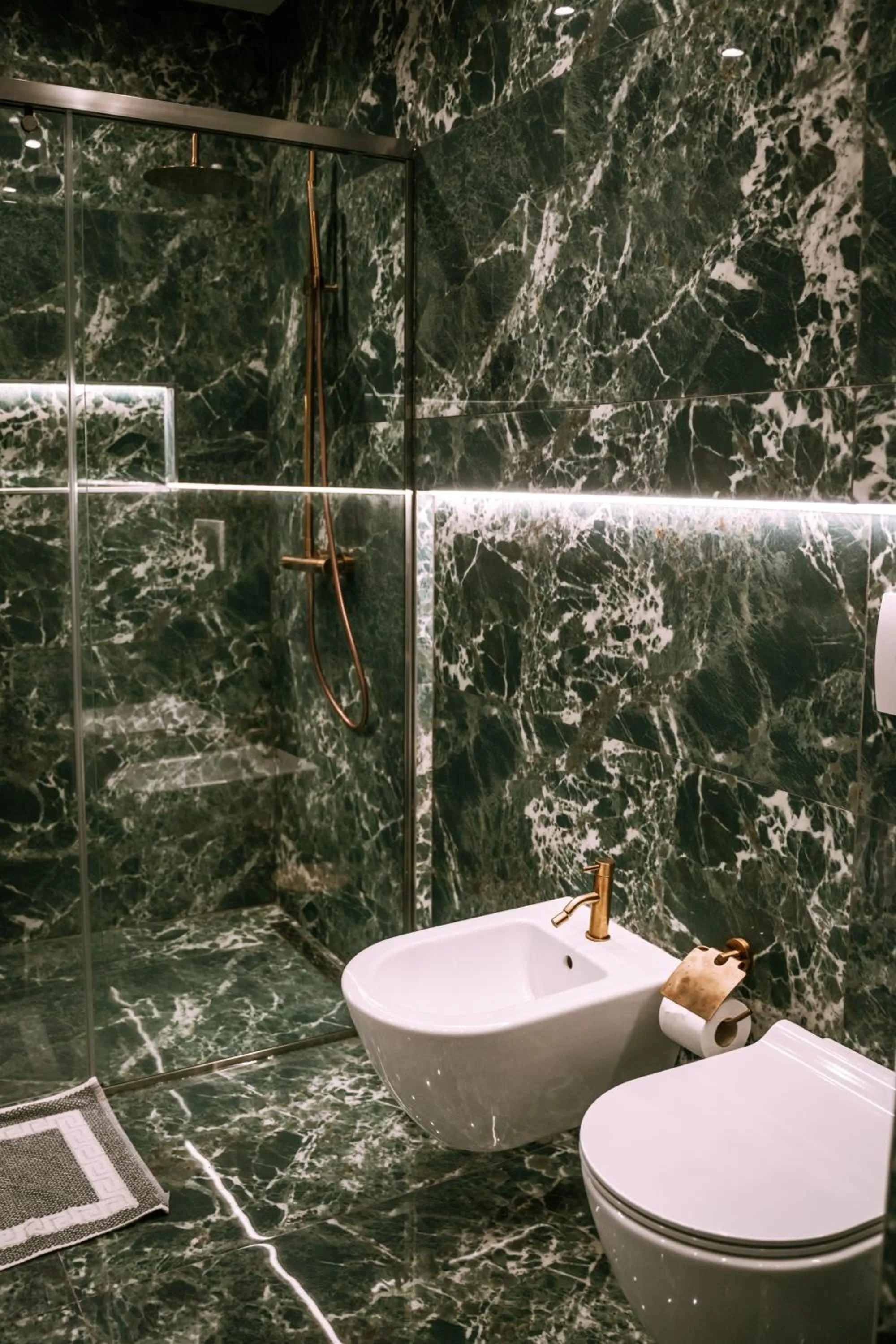 Shower in Albanian Star Hotel