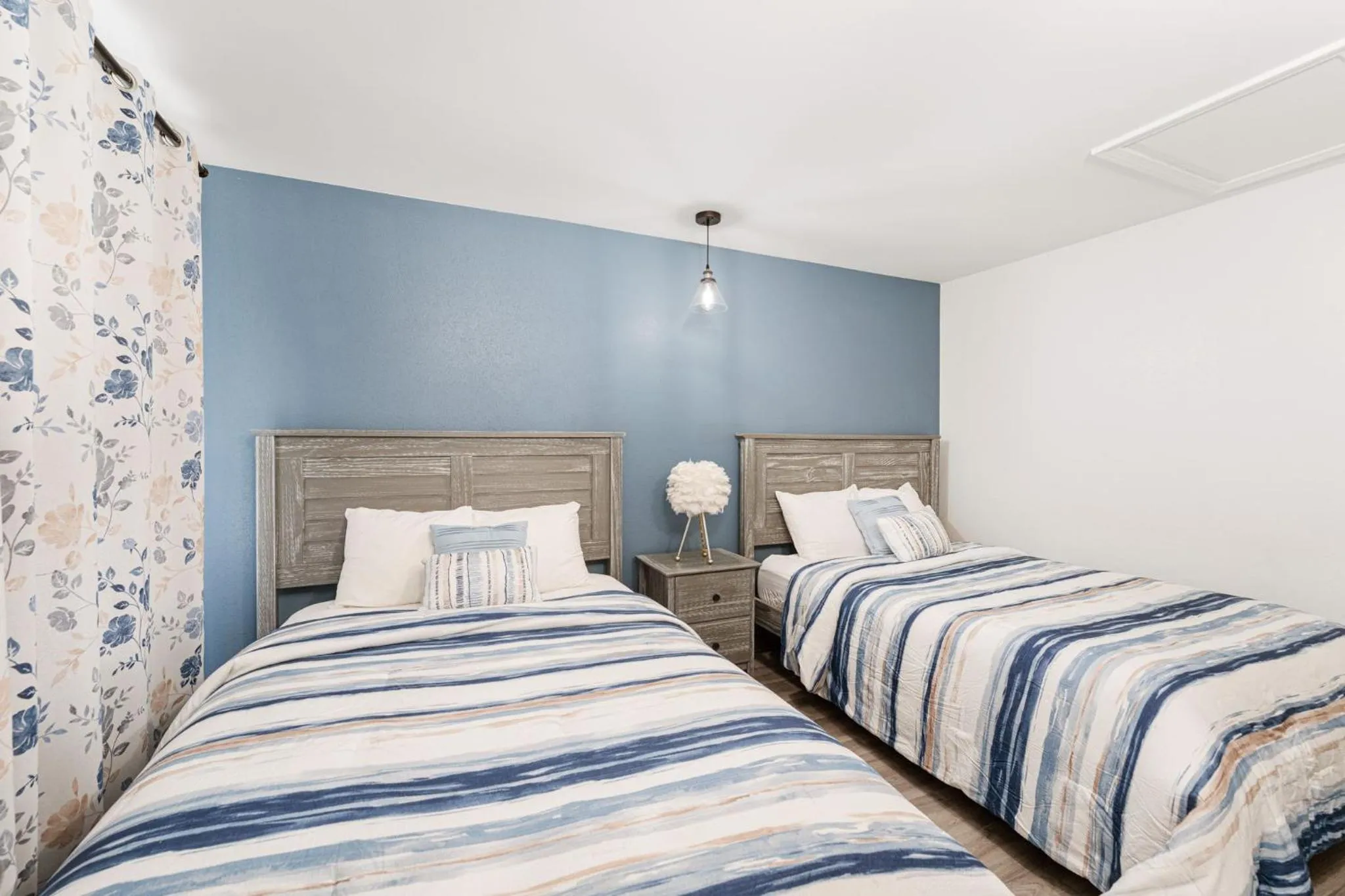 Bedroom, Bed in Founder's Brook Motel and Suites