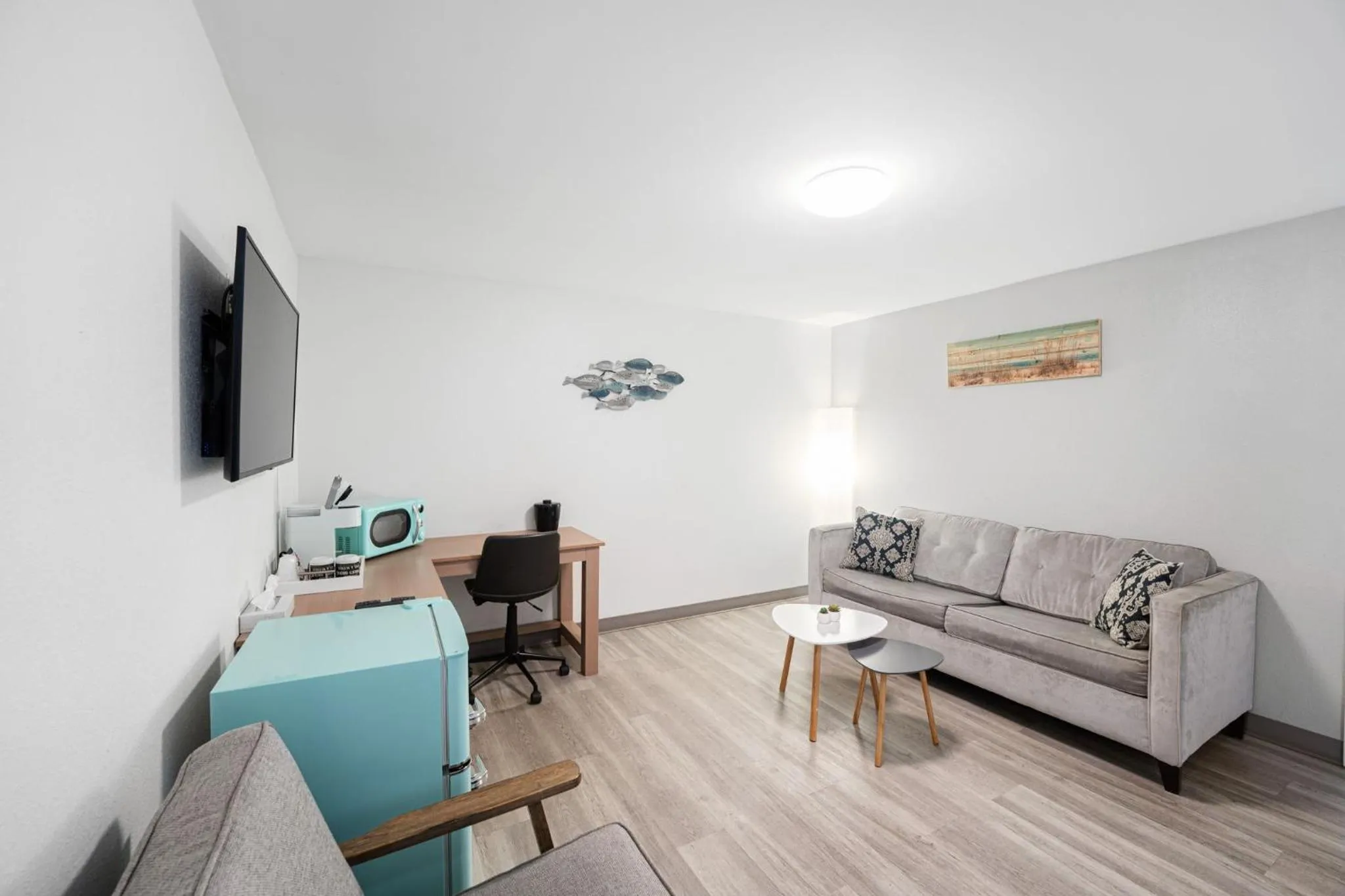 Living room in Founder's Brook Motel and Suites