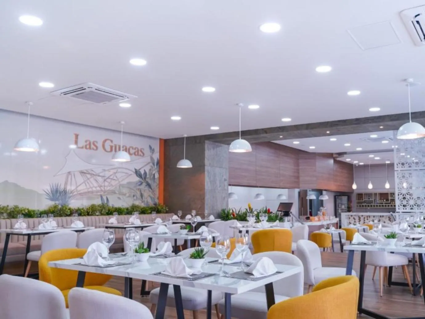 Restaurant/places to eat in Hotel Casino Internacional