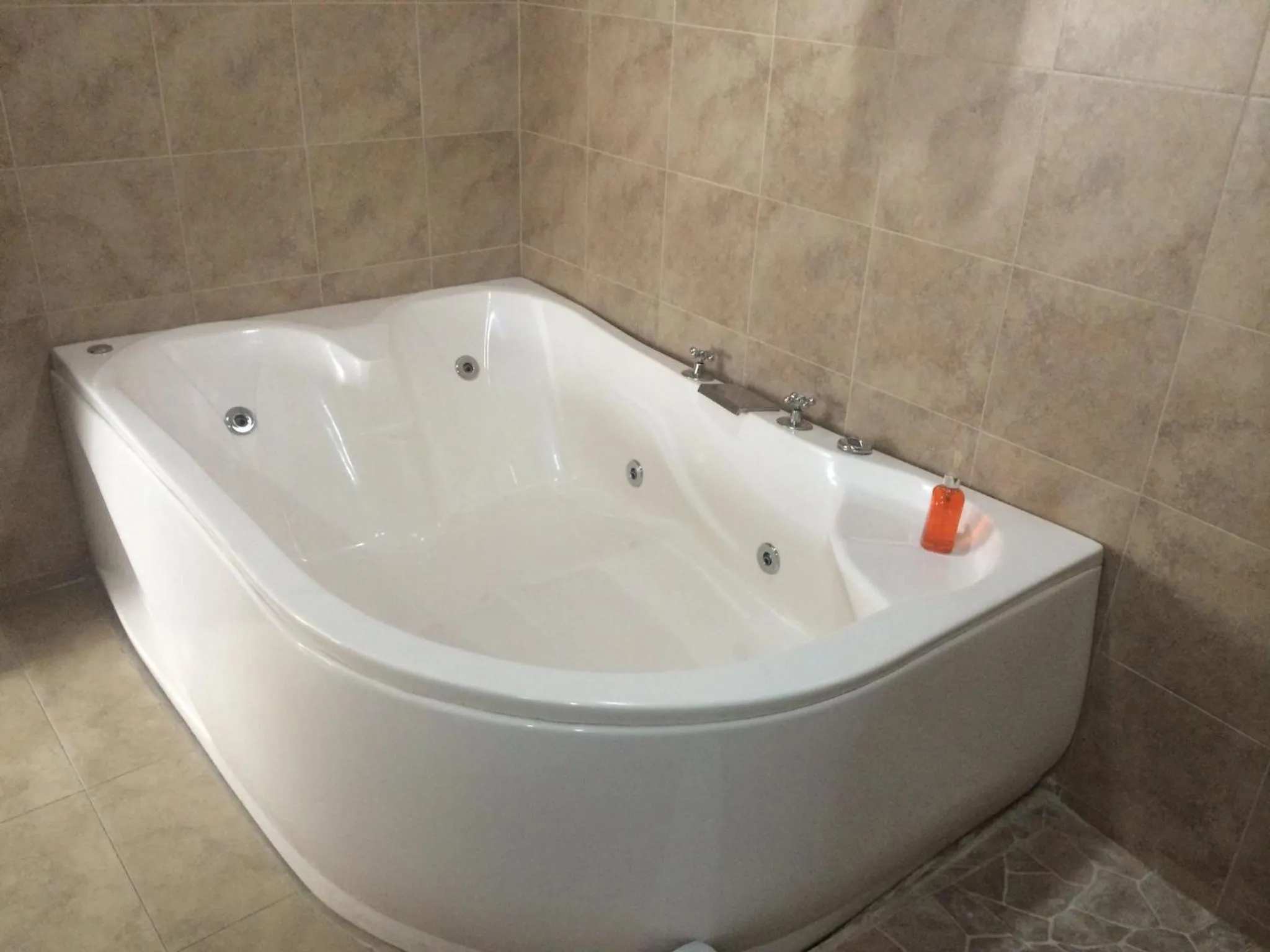 Hot Tub in Hotel Casino Internacional