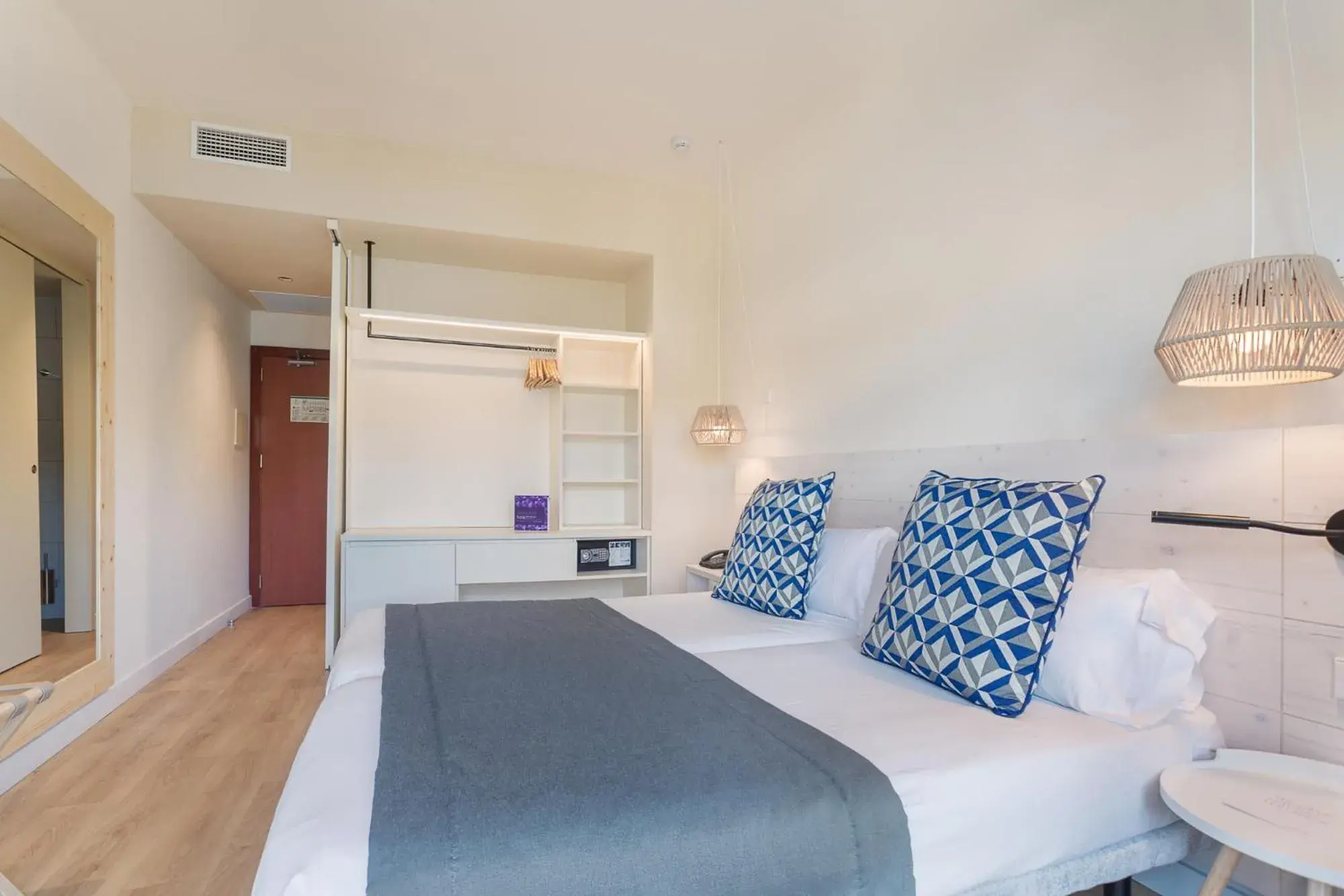 Bedroom, Bed in FERGUS Style Soller Beach Bedroom, Bed in FERGUS Style Soller Beach