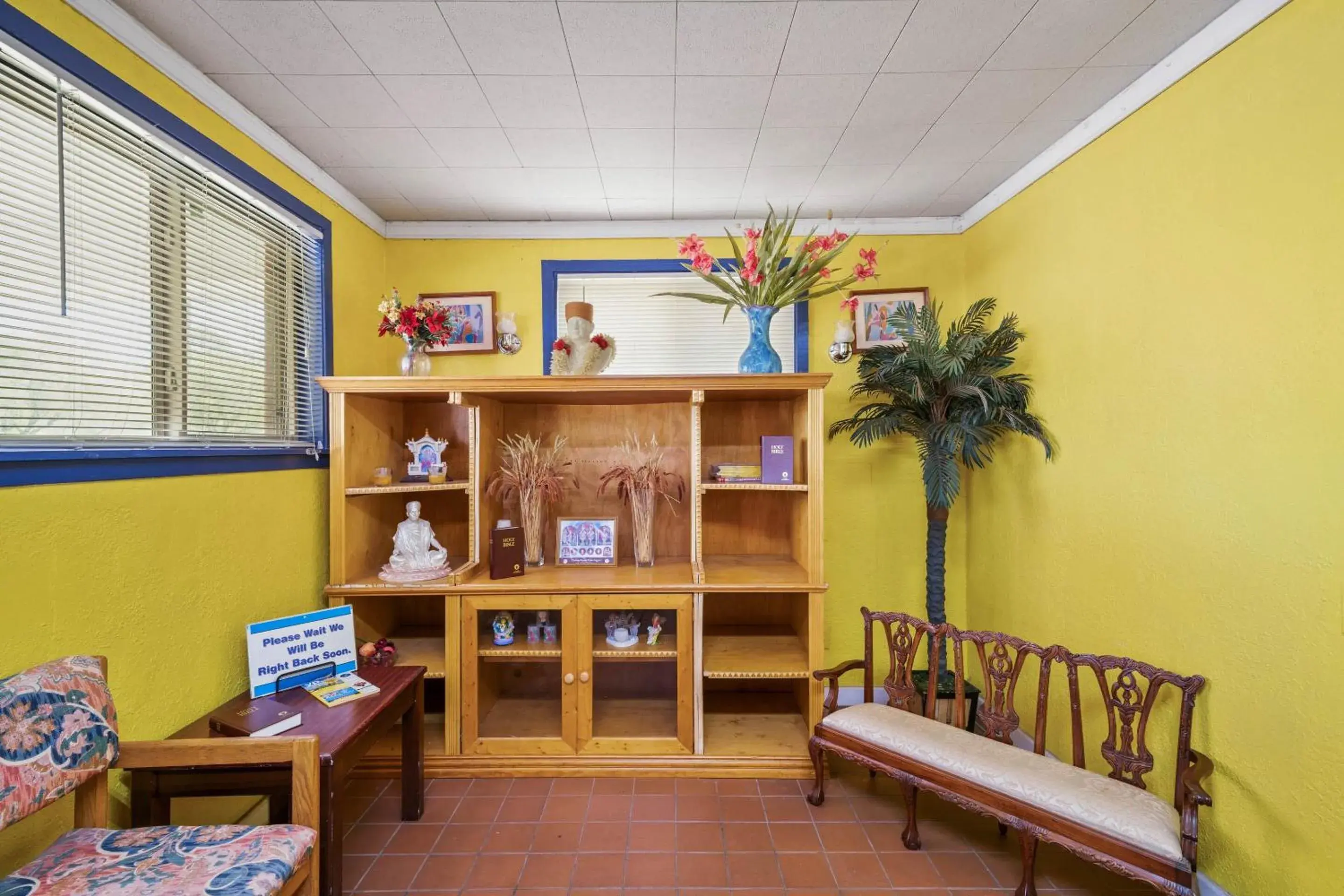 Lobby or reception in OYO Hotel Luling TX Downtown I-10/US-90 Lobby or reception in OYO Hotel Luling TX Downtown I-10/US-90