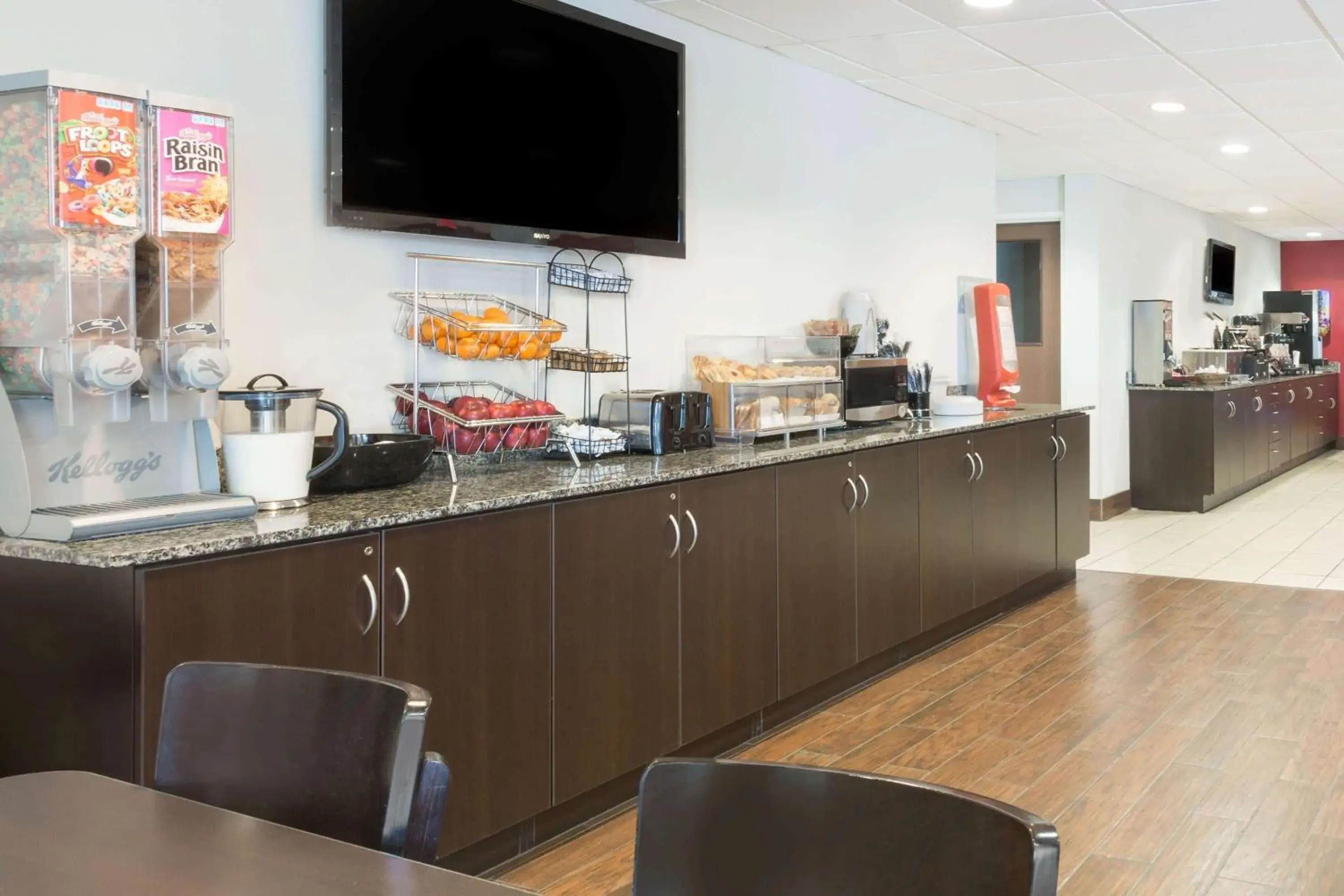 Restaurant/places to eat in Microtel Inn & Suites by Wyndham Tuscaloosa Restaurant/places to eat in Microtel Inn & Suites by Wyndham Tuscaloosa