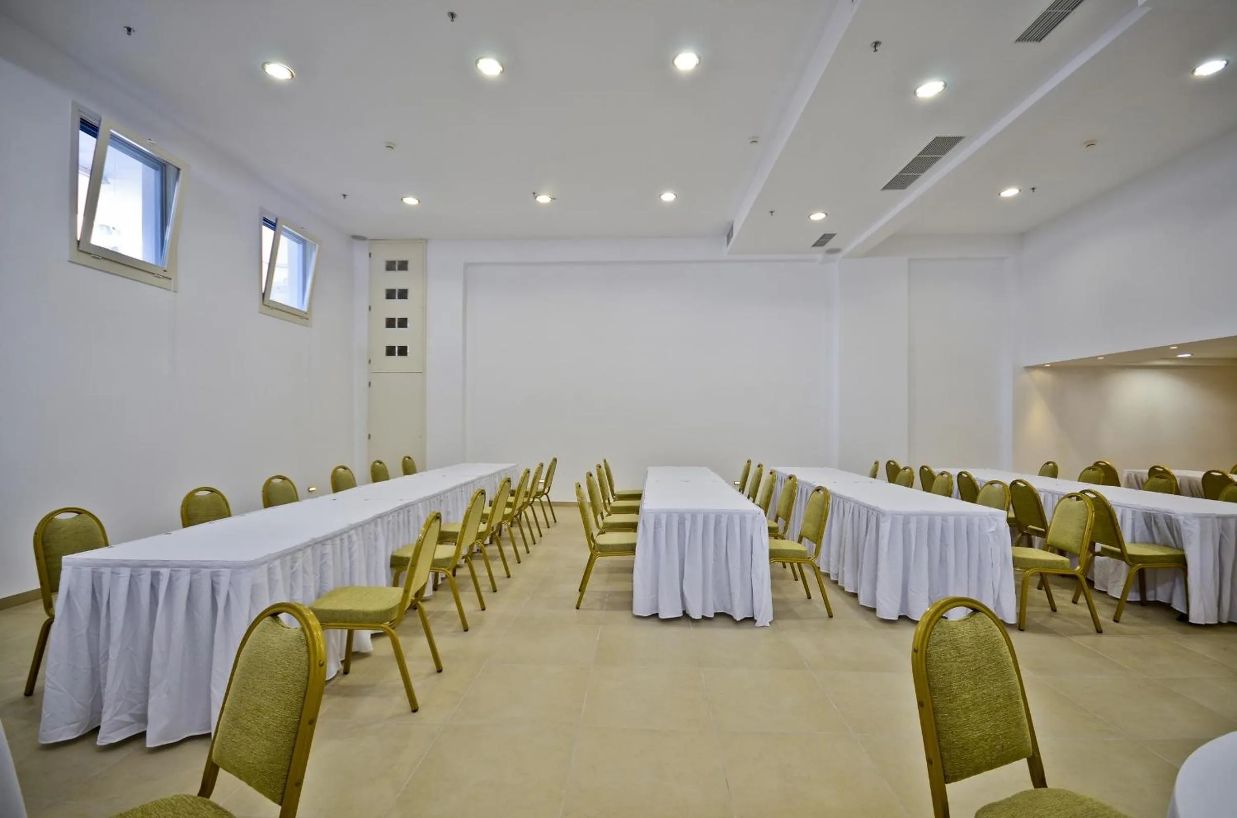Business facilities in Naxos Island Hotel