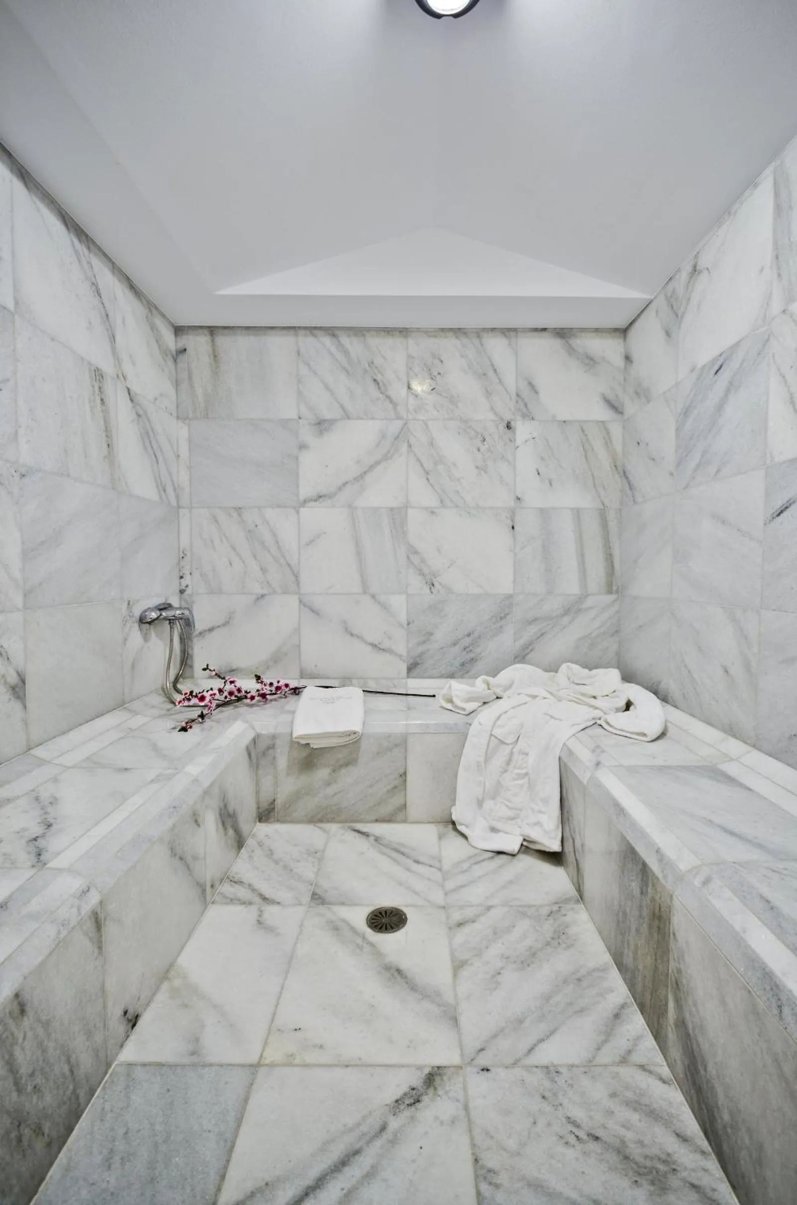 Spa and wellness centre/facilities in Naxos Island Hotel