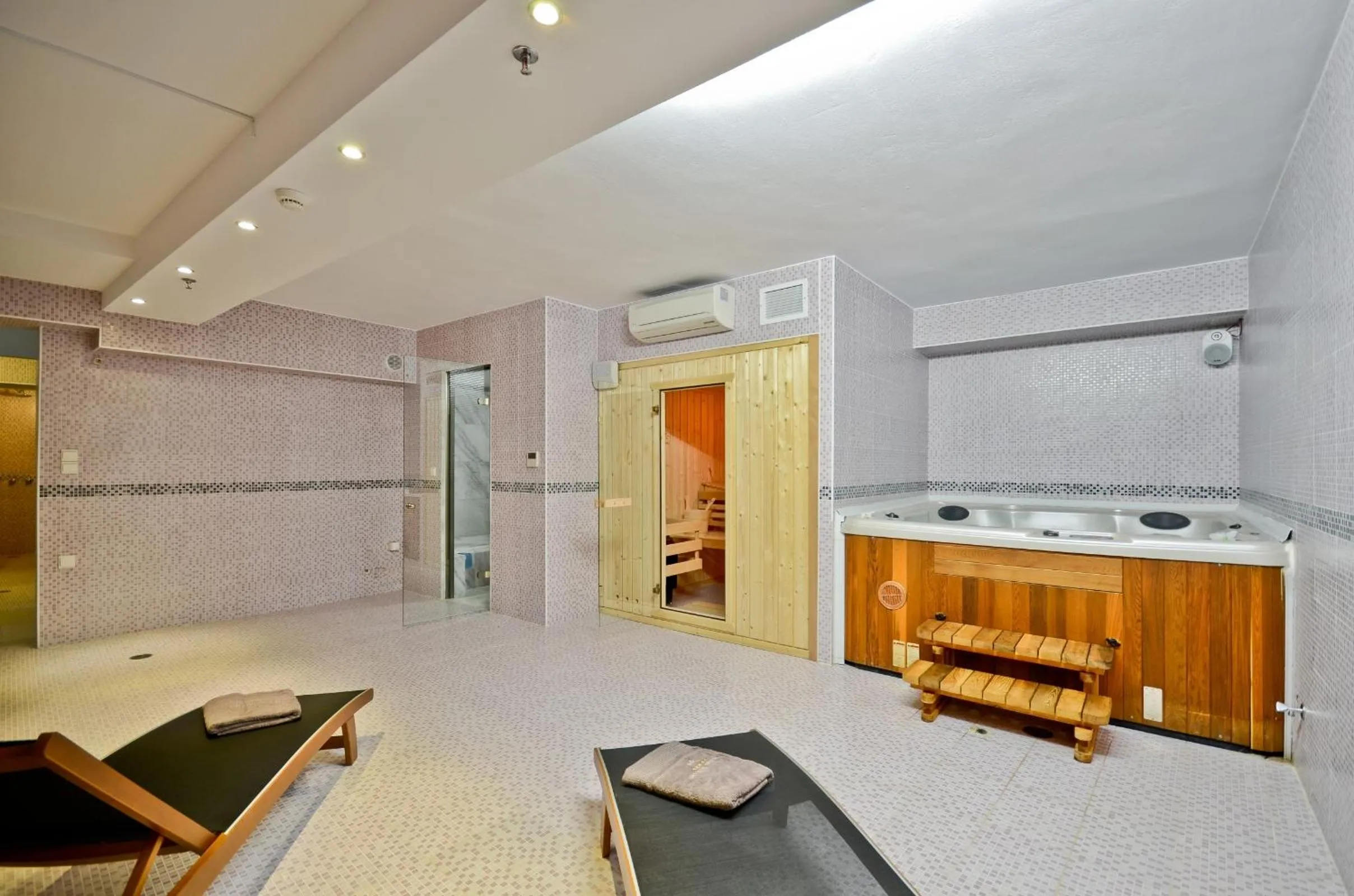 Spa and wellness centre/facilities in Naxos Island Hotel