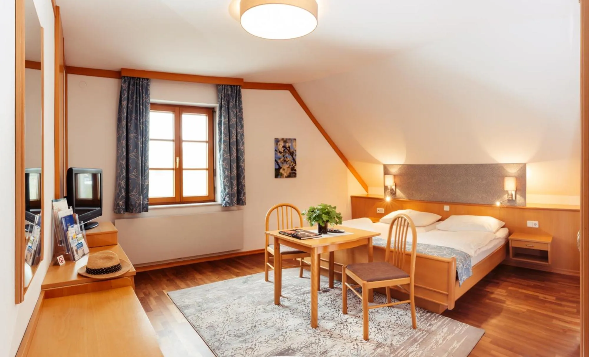 Photo of the whole room, Bed in Gästehaus Krappel