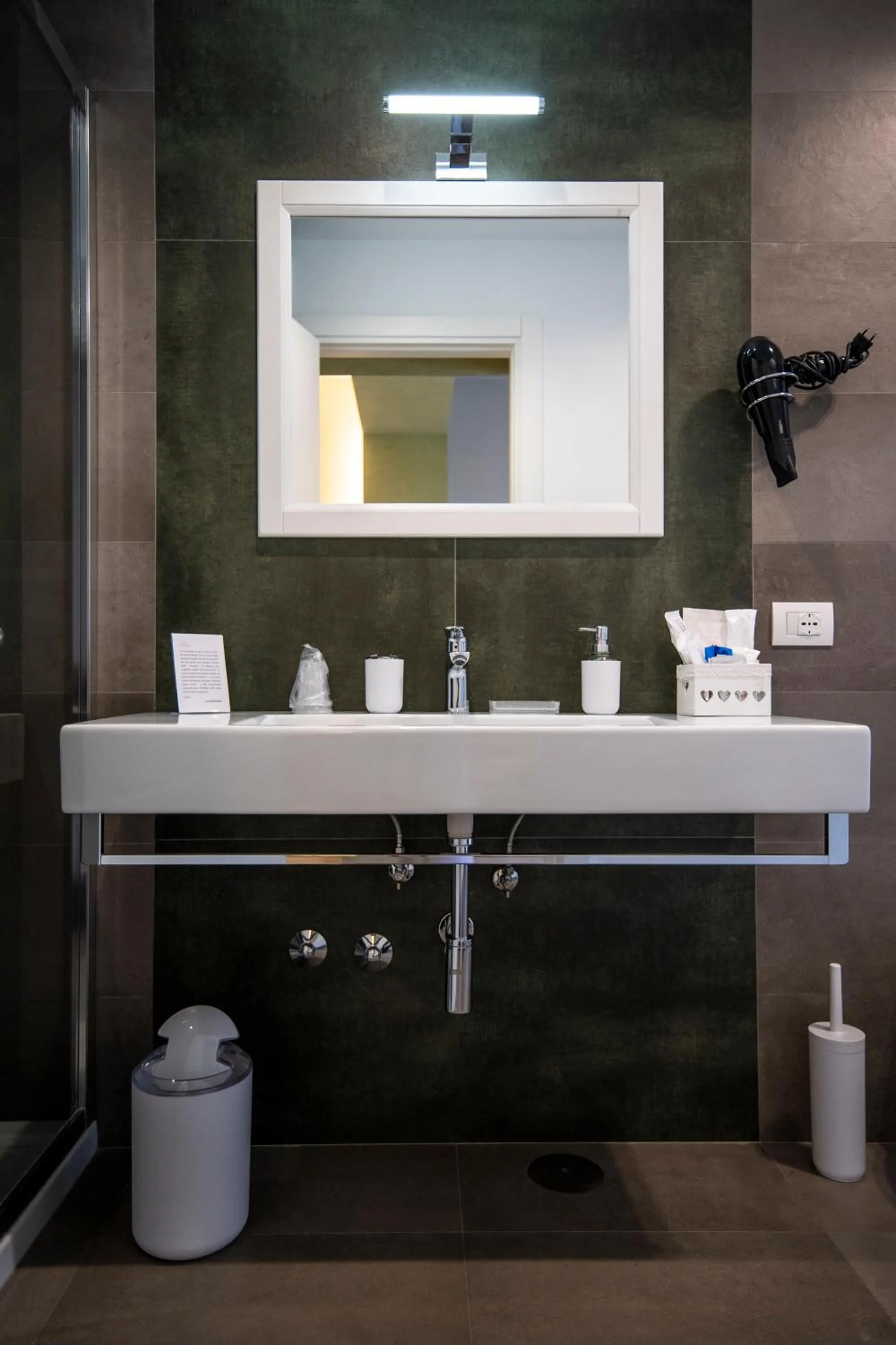 Bathroom in Mercatello Bed and Breakfast