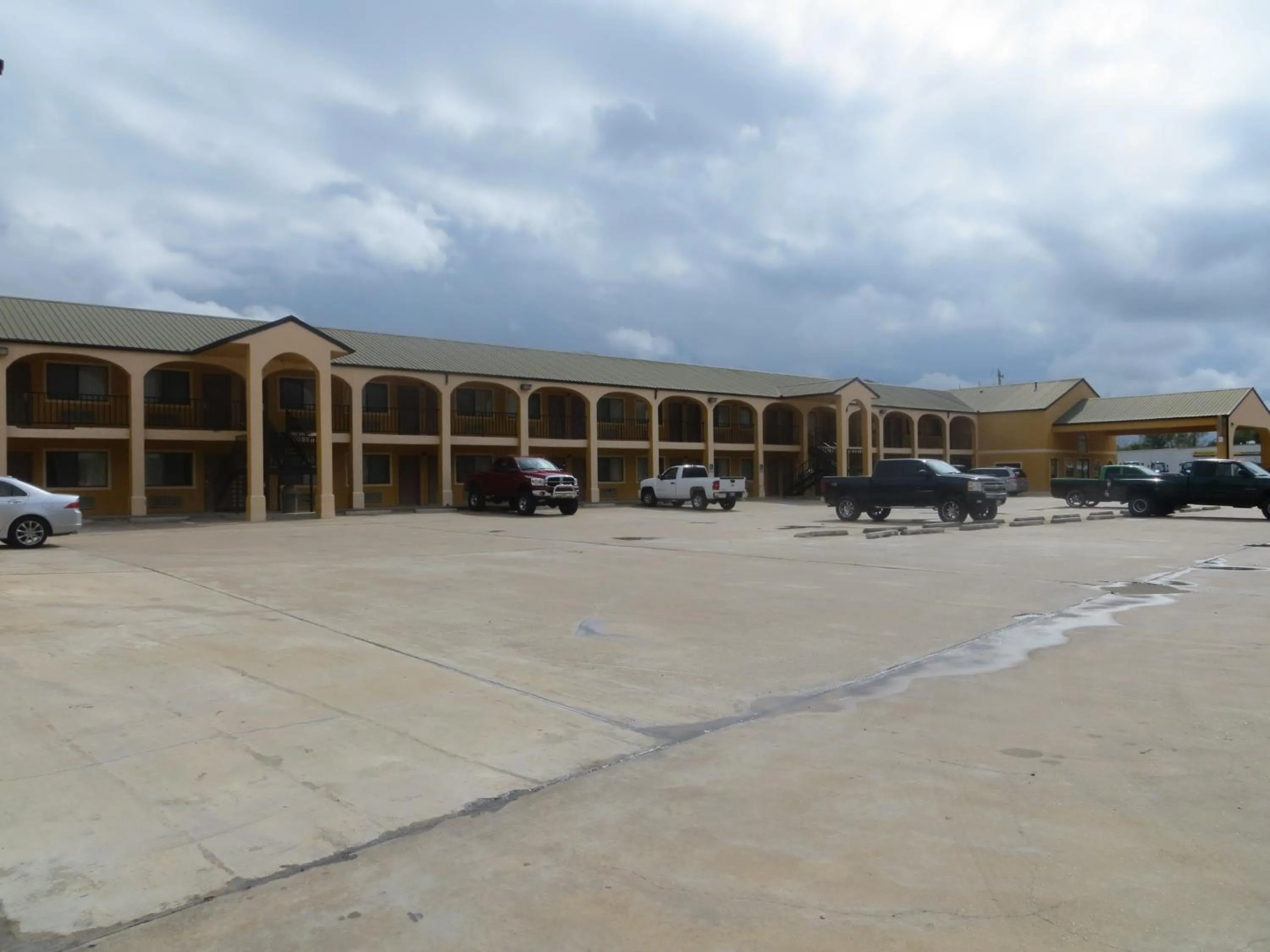 Day in La Grange Executive Inn and Suites