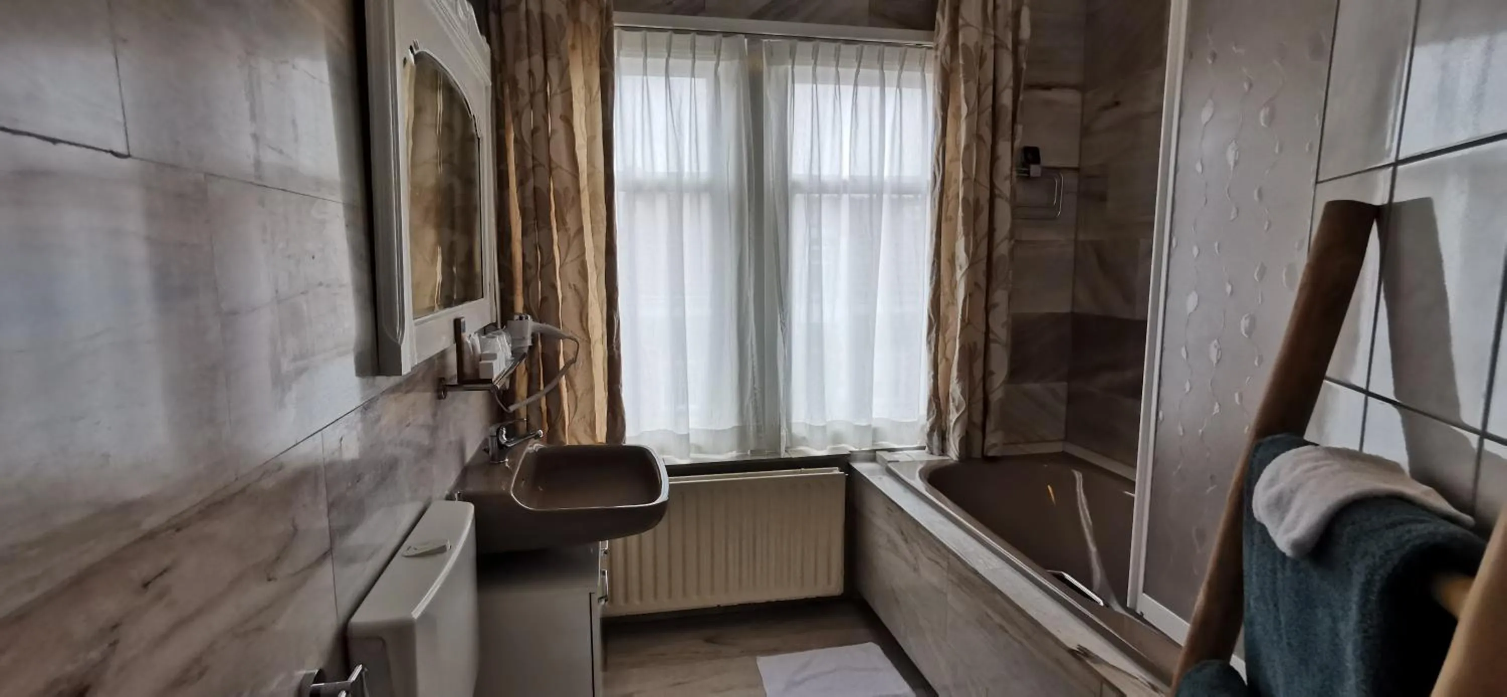 Bathroom in Hotel Heere