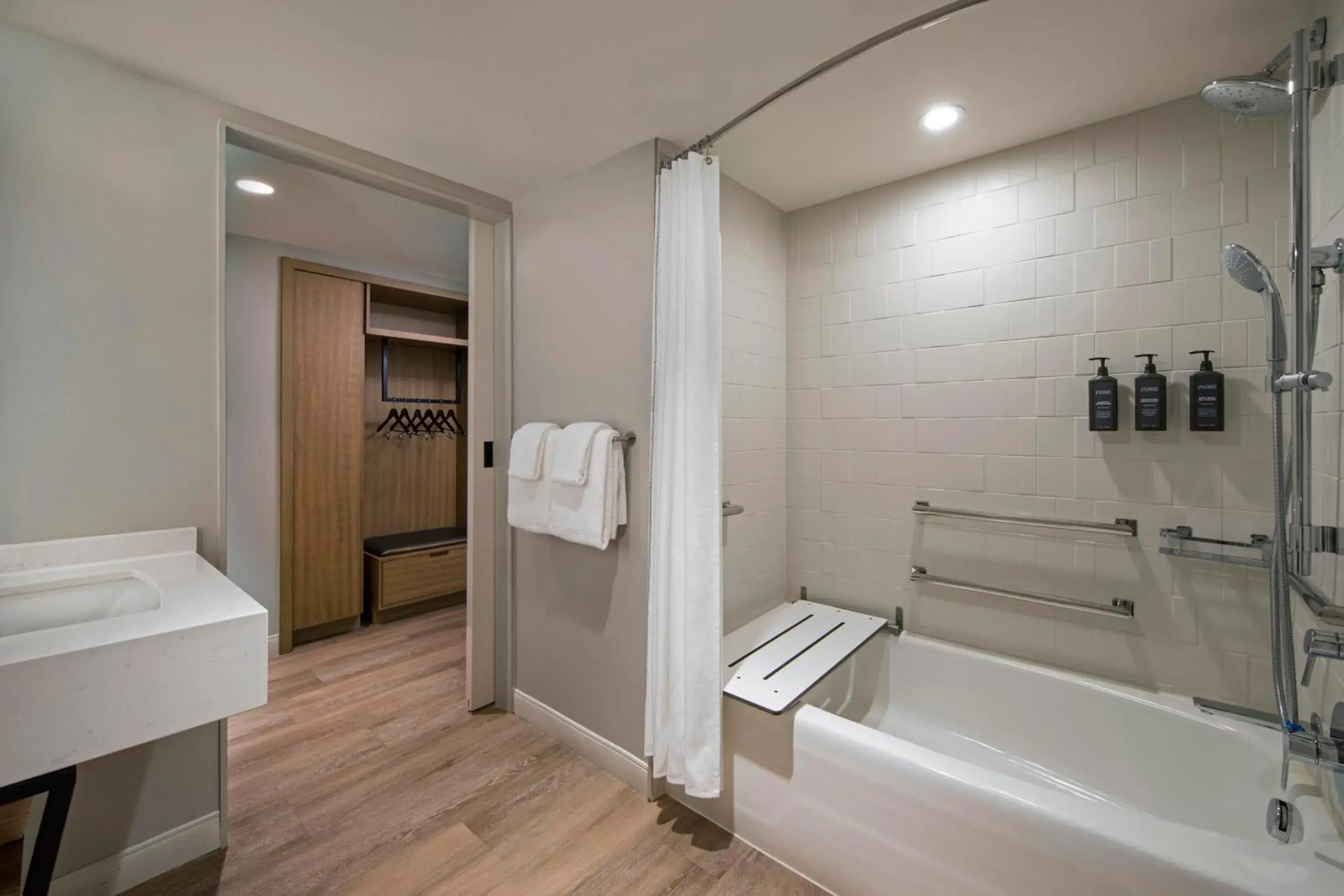 Double Room with Two Double Beds and Adapted Tub - Mobility and Hearing Accessible in Sheraton Birmingham Double Room with Two Double Beds and Adapted Tub - Mobility and Hearing Accessible in Sheraton Birmingham