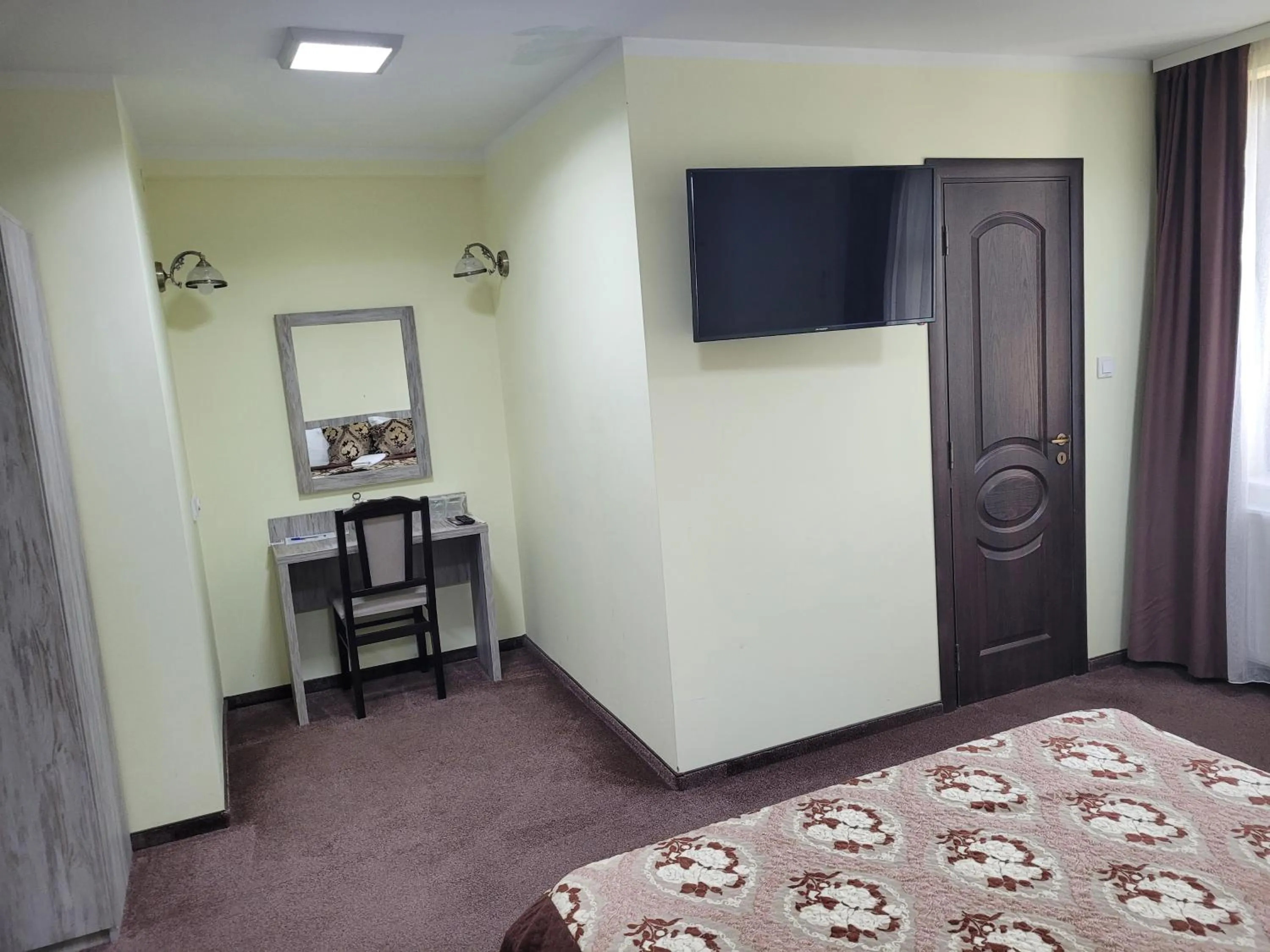 Photo of the whole room, Bed in Villa Lotus