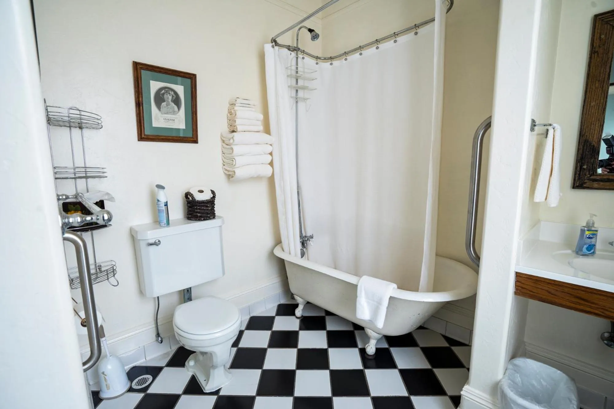Bathroom in Red Garter Inn