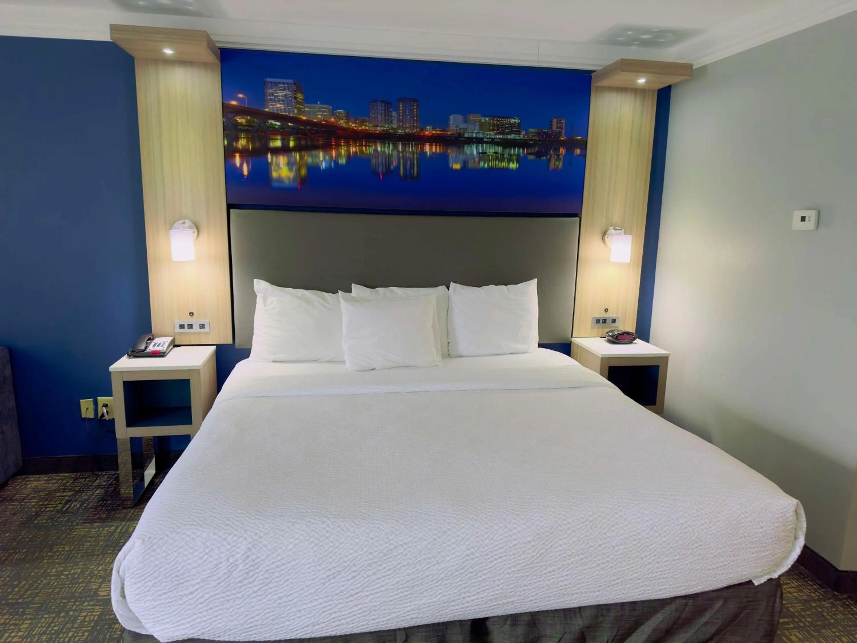 Other, Bed in Best Western Plus Glen Allen Inn