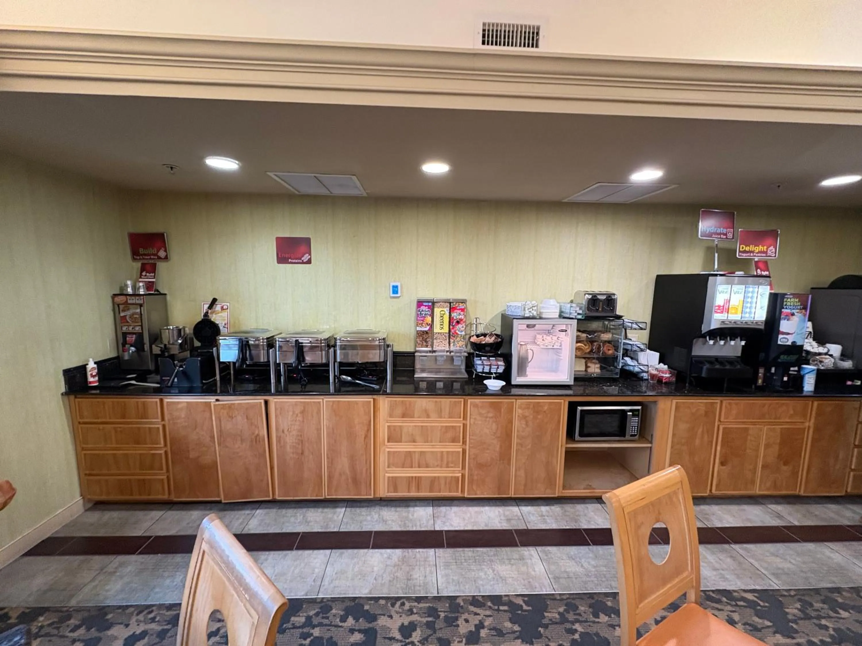 Breakfast in Best Western Plus Glen Allen Inn