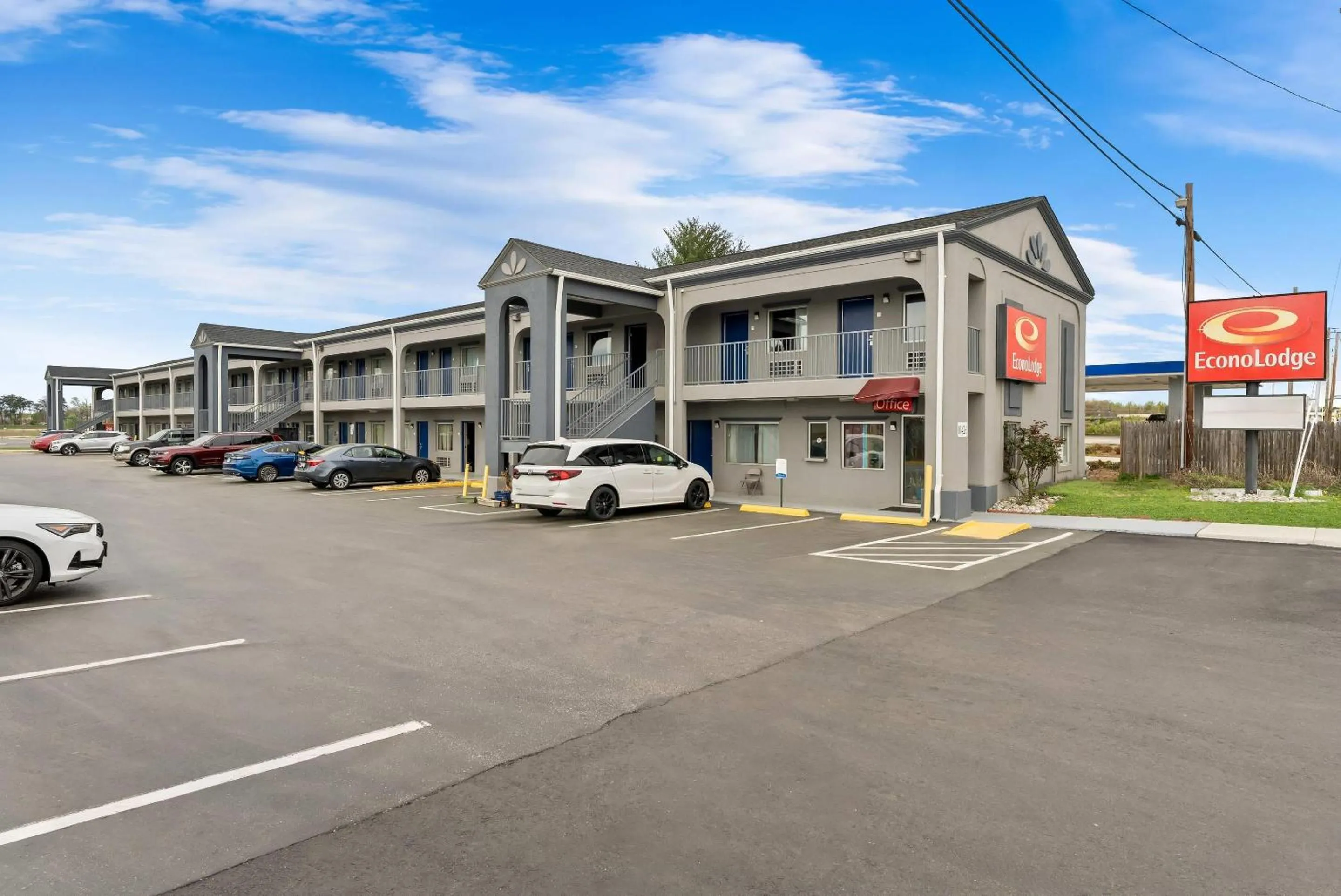 Property building in Econo Lodge Fredericksburg near I-95