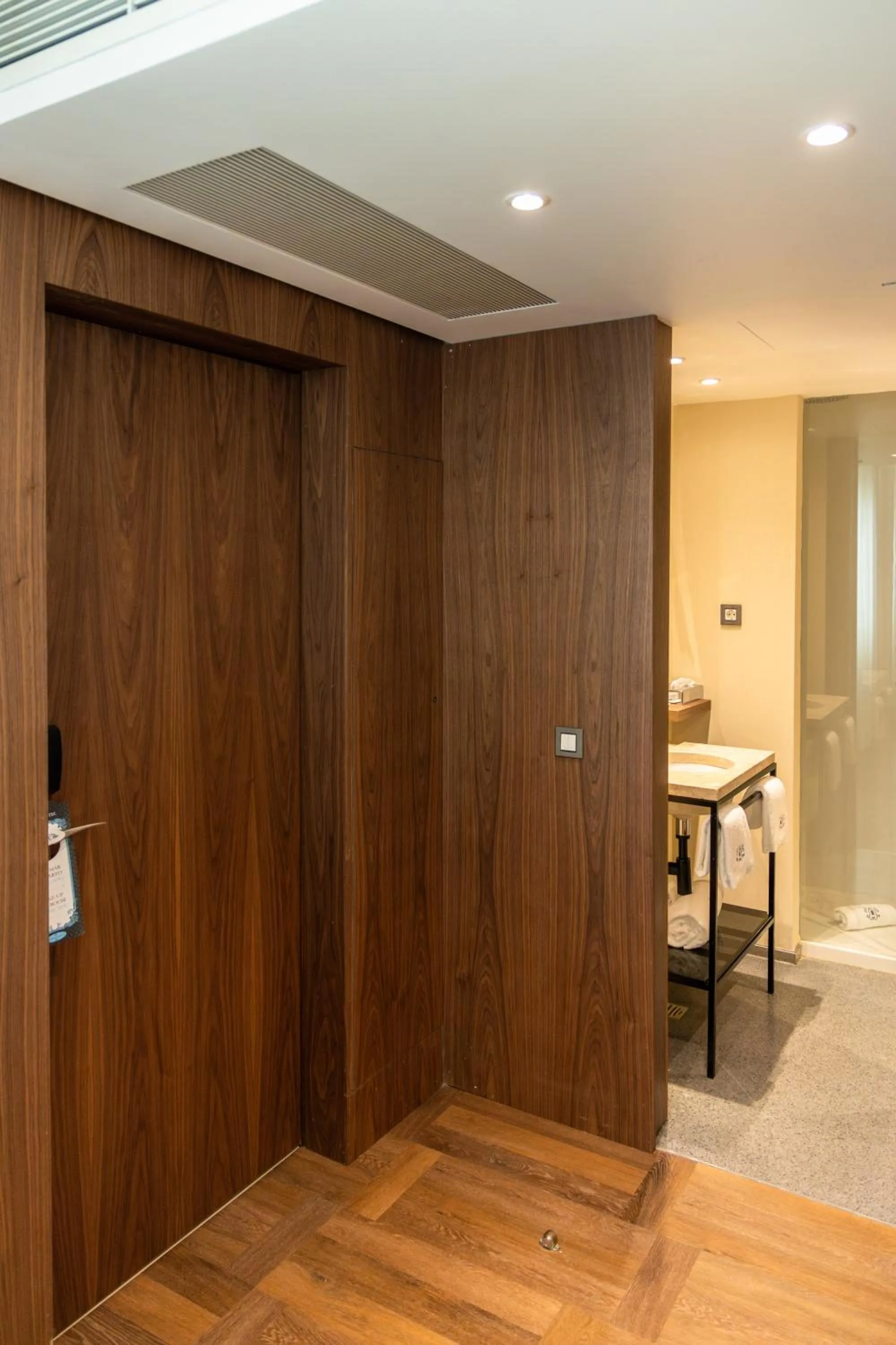 Bathroom in Lisboa Carmo Hotel