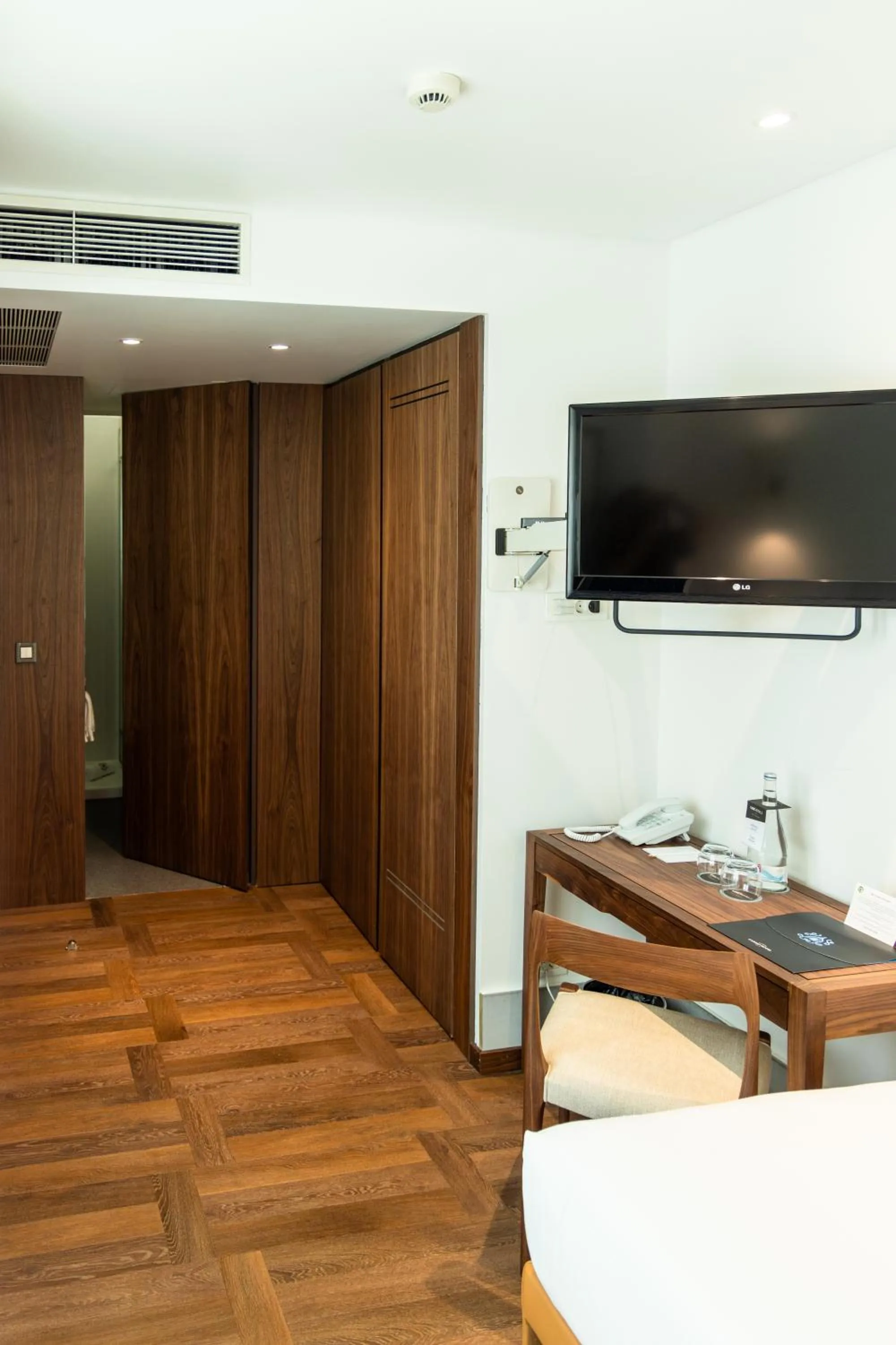 Bedroom in Lisboa Carmo Hotel