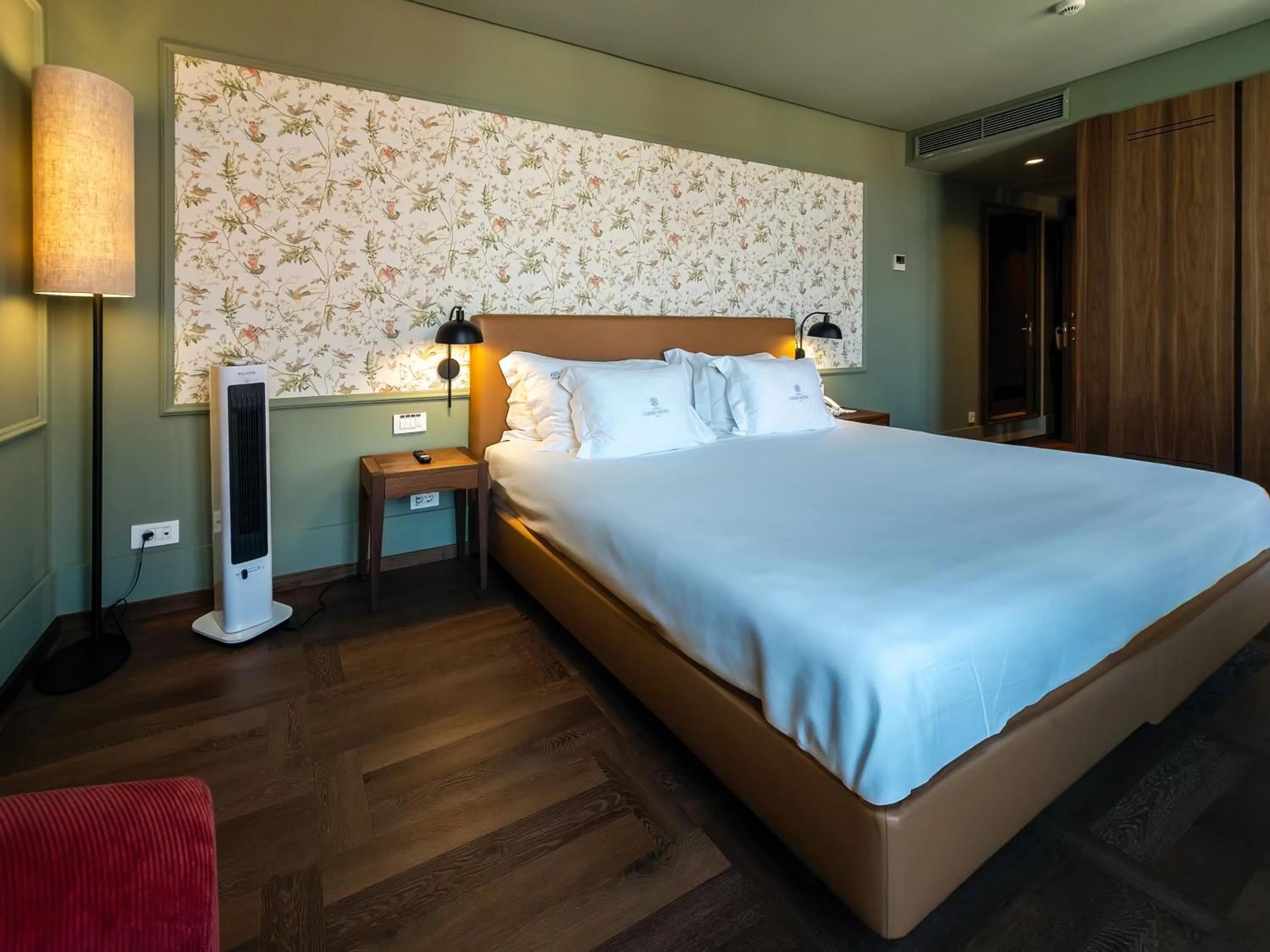 Bed in Lisboa Carmo Hotel