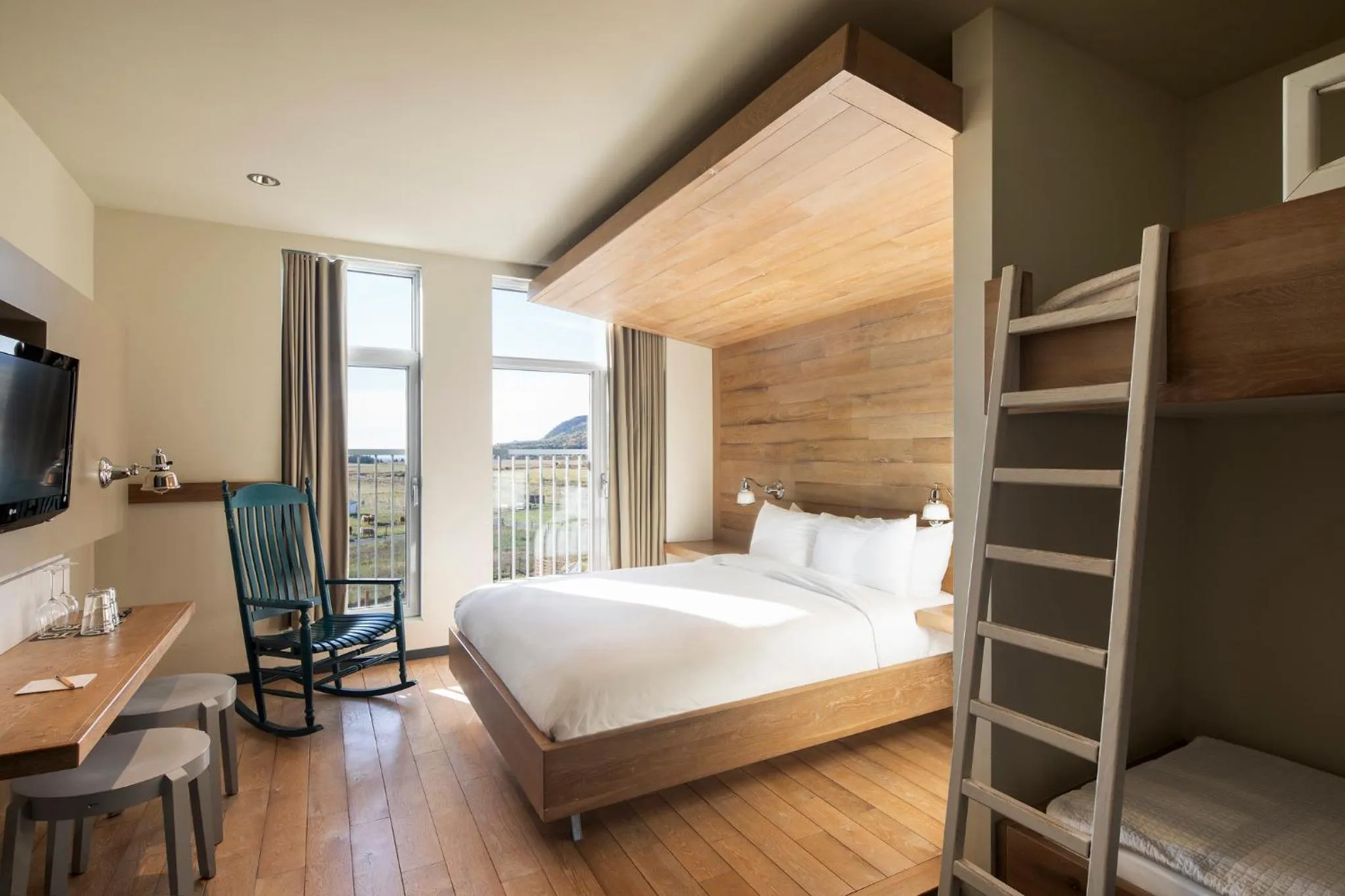 Bed in Hôtel & Spa Le Germain Charlevoix