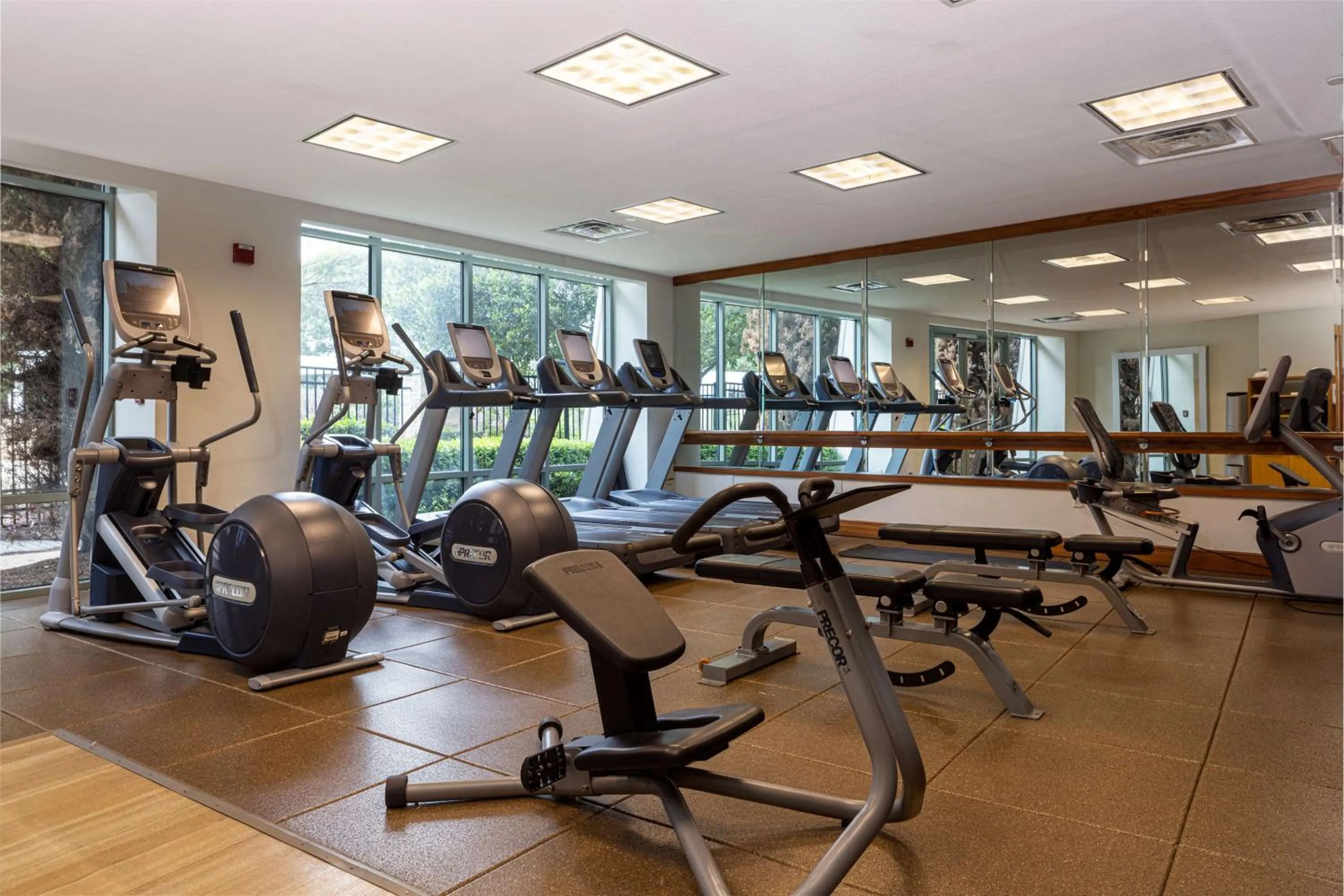 Fitness centre/facilities in Hilton Austin Airport