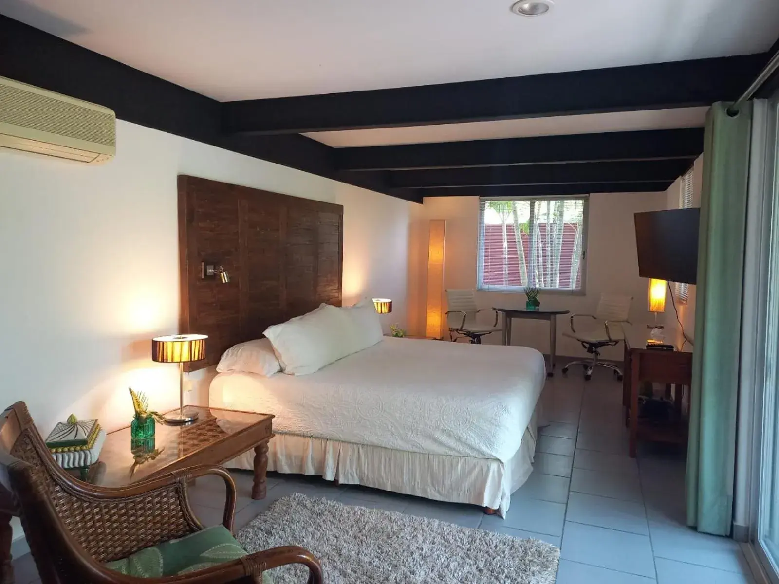 Deluxe Suite with Spa Bath in CASA CHU Deluxe Suite with Spa Bath in CASA CHU