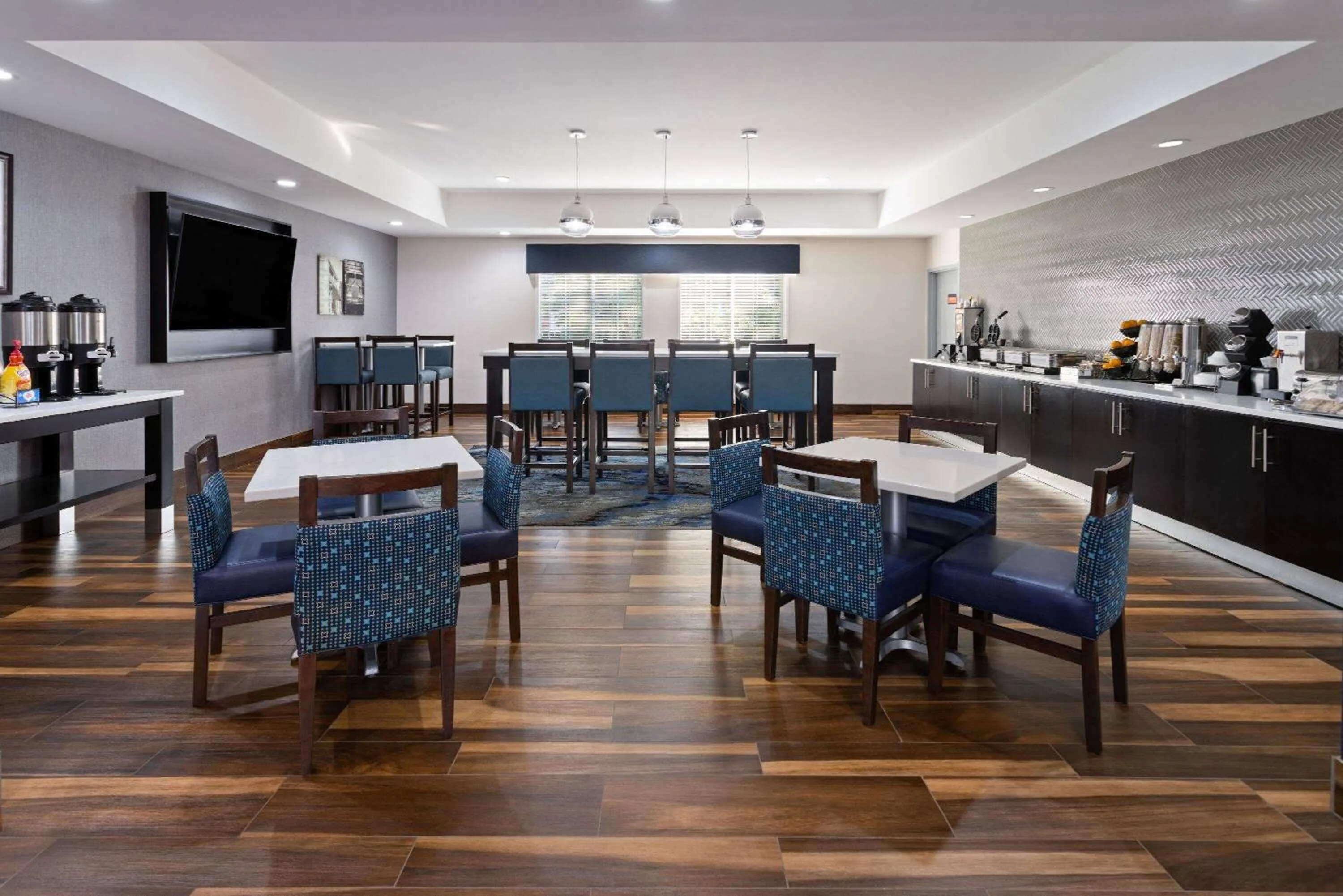 Breakfast in La Quinta by Wyndham Atlanta South - Newnan