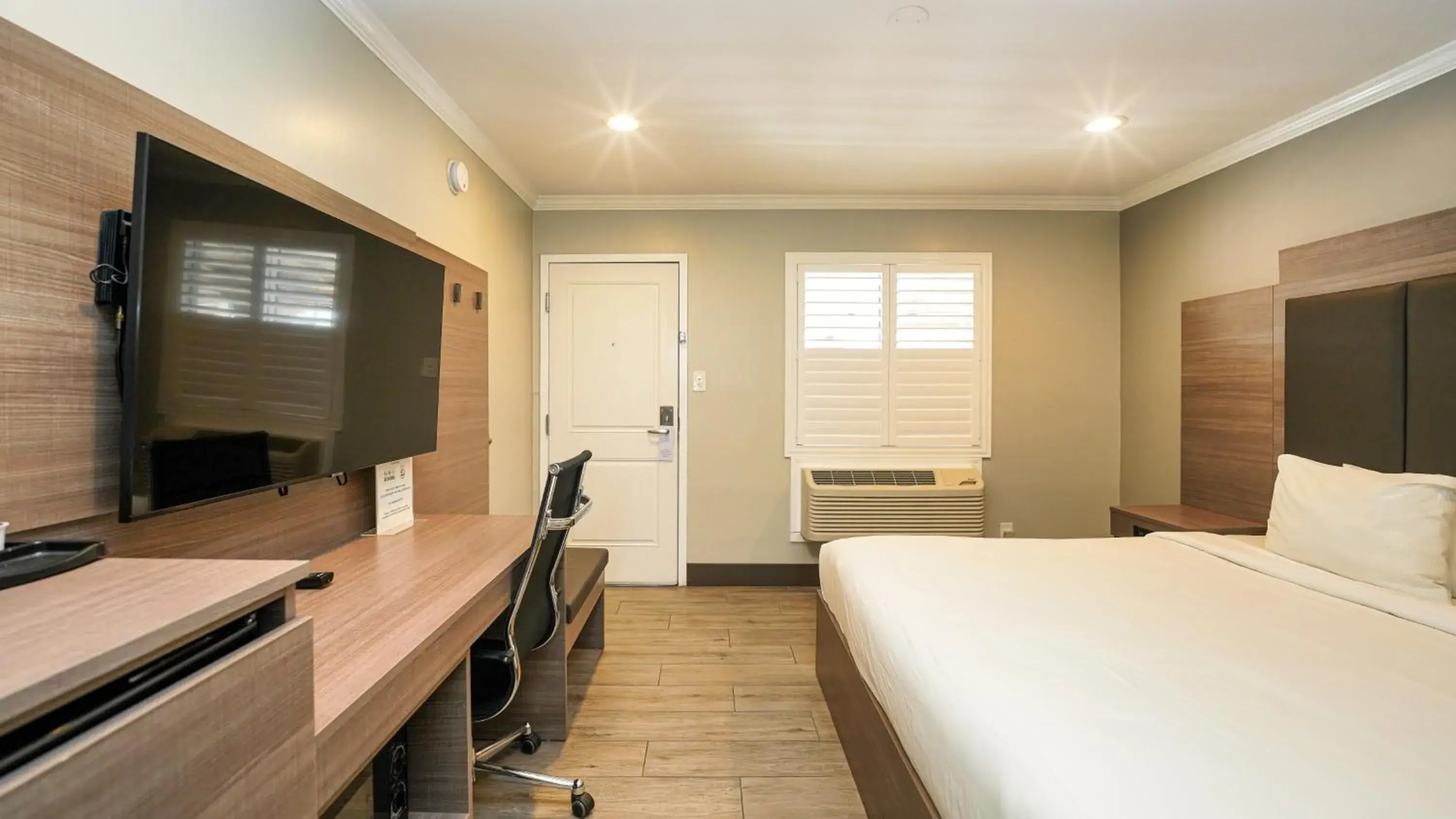 Bed in Americas Best Value Inn, Antioch Bed in Americas Best Value Inn, Antioch