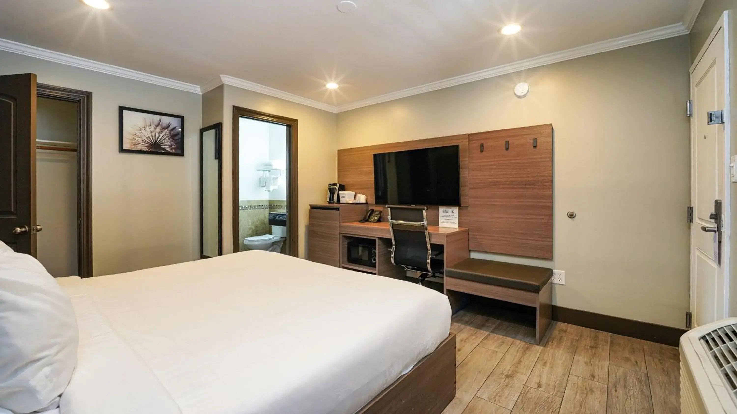 Bed in Americas Best Value Inn, Antioch Bed in Americas Best Value Inn, Antioch